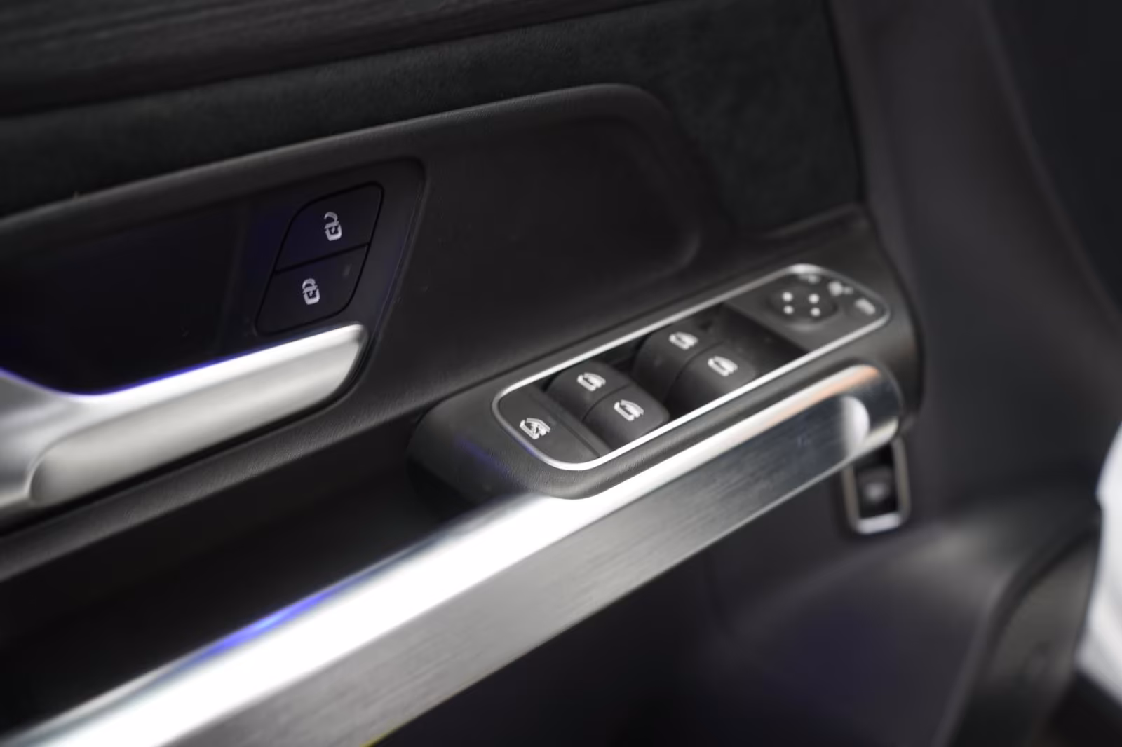 (B-708)  Mercedes-Benz GLB 220 d 4Matic 8G-DCT AMG Line Advanced - Image 23