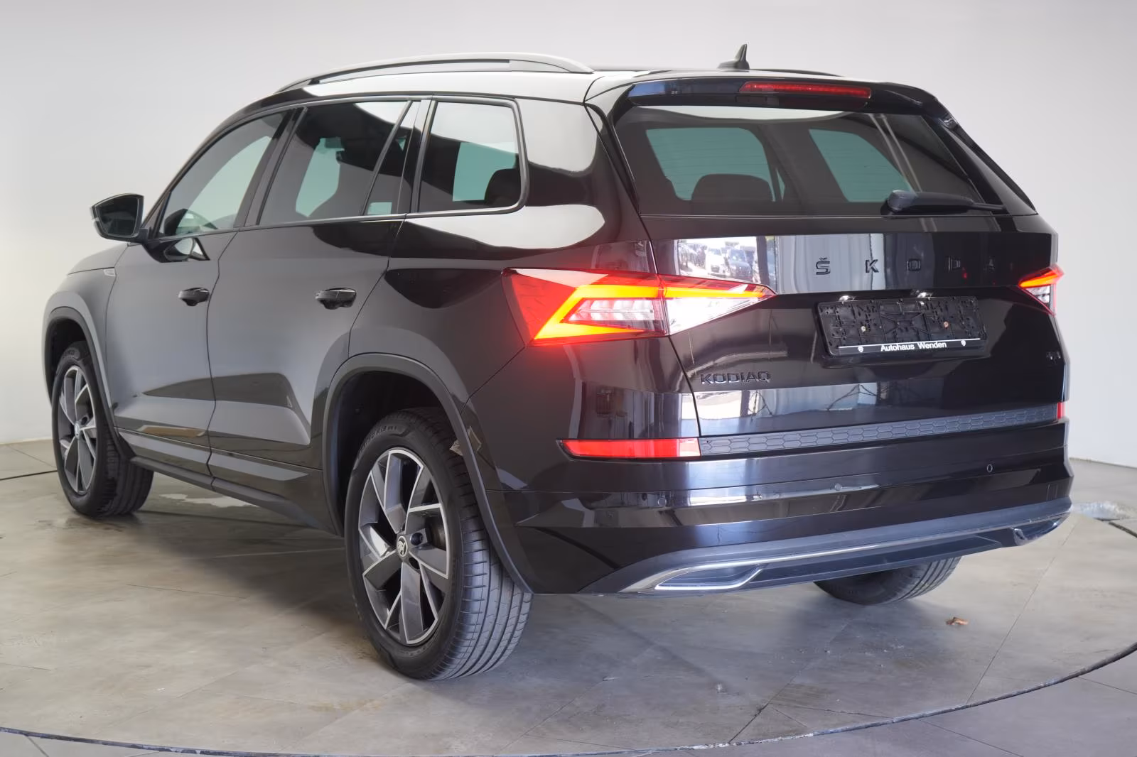 (B-619) Skoda Kodiaq 2.0 TDI 4x4 DSG Sportline ACC/Kamera/Virt - Image 4