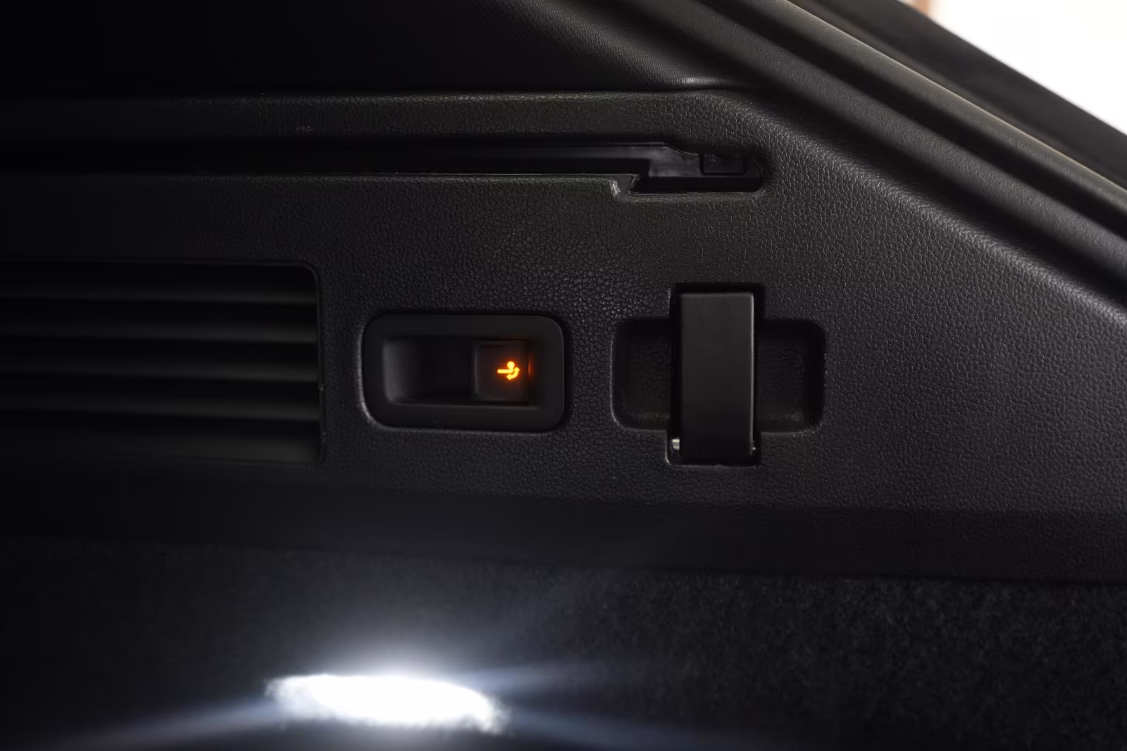 (B-614) Volkswagen Arteon Shooting Brake 2.0 TDI DSG R Line Leder/A  - Image 23