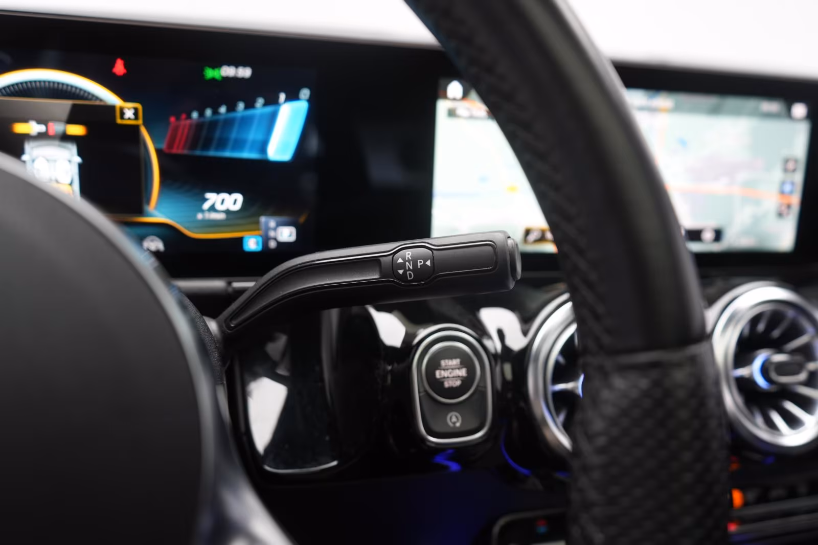 (B-086) Mercedes-Benz GLA 35 AMG 4Matic Pano/STHZ/HUD/360Kamera - Image 24
