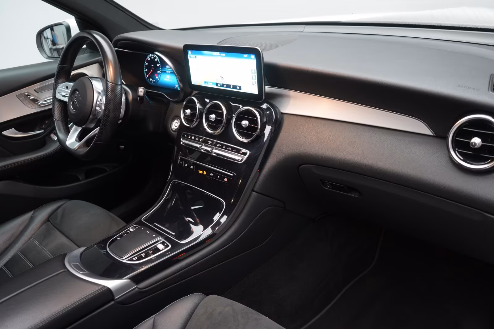 (B-180) Mercedes-Benz(Hybrid) GLC 300 de 4Matic 9G-Tronic Temp/Kamera/Virtu - Image 10