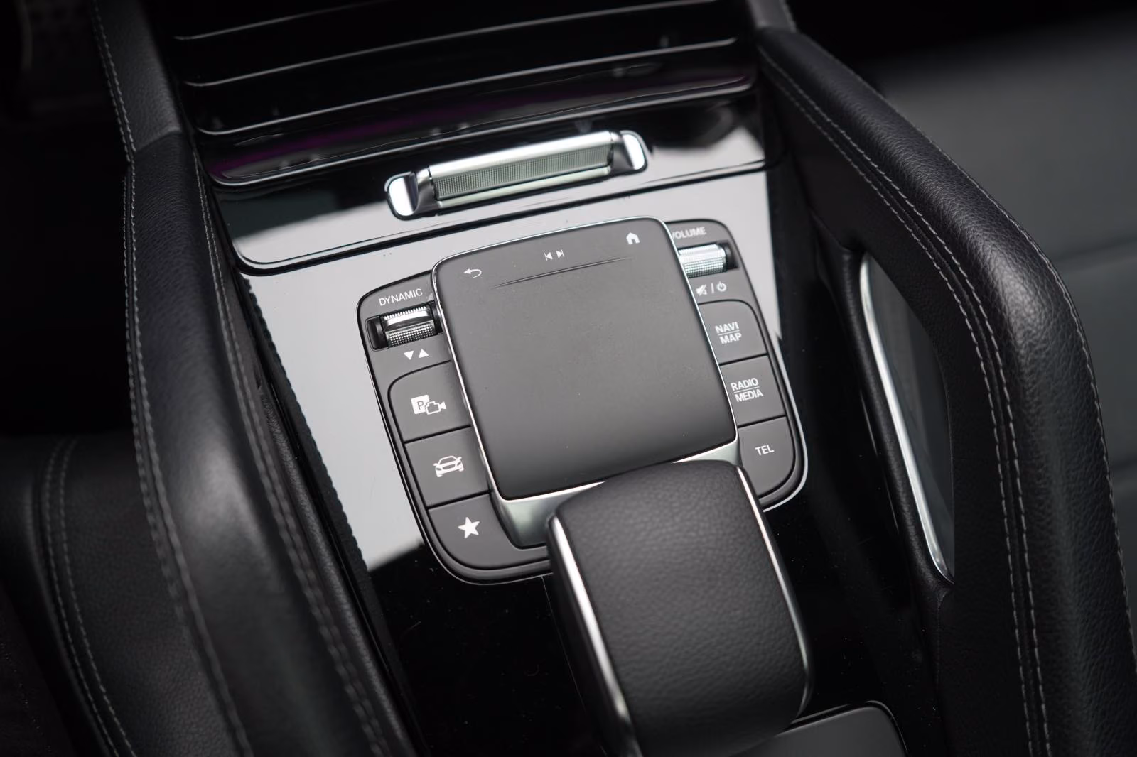 (B-358) Mercedes-Benz(Hybrid) GLE 350 de 4Matic AMG Softclose/STHZ/Pano/ - Image 19