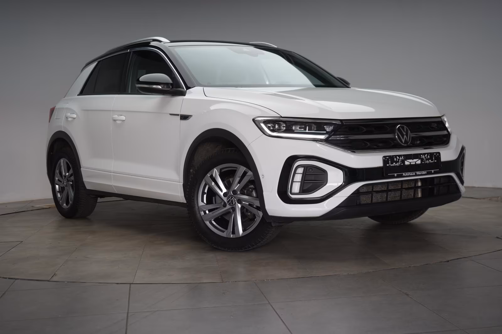 (B-559) Volkswagen T-Roc 1.0 TSI R-Line Appconnect/ACC/Kamera/Virtu - Image 1