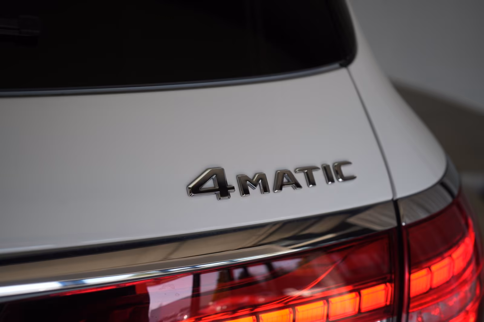 (B-222) Mercedes-Benz(Hybrid) E 300 de 4Matic T 9G-Tronic Avantgarde Temp/Ka - Image 21