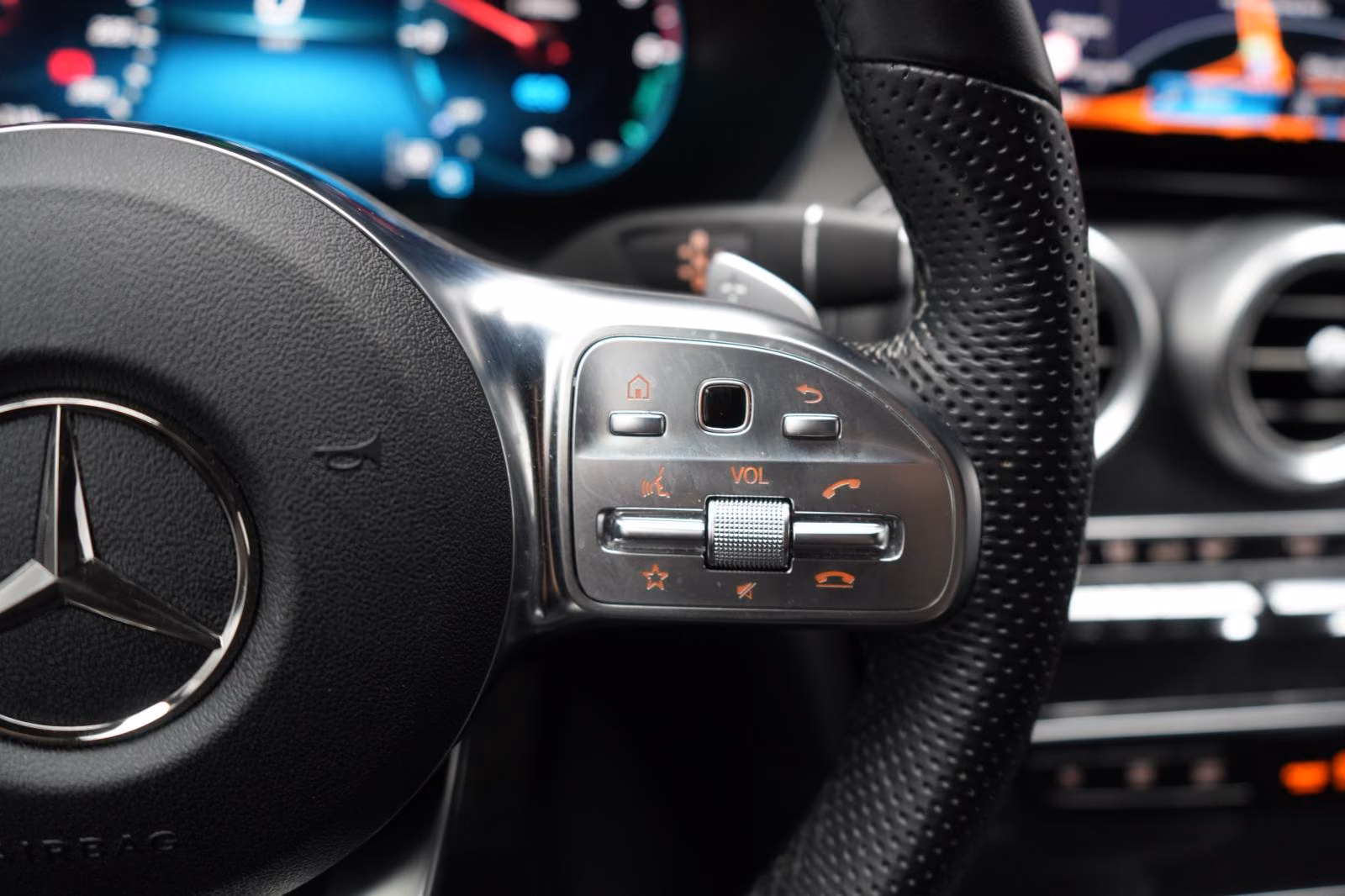 (B-208) Mercedes-Benz GLC 300 de 4Matic AMG Distronic/Kamera/Virtua - Image 19