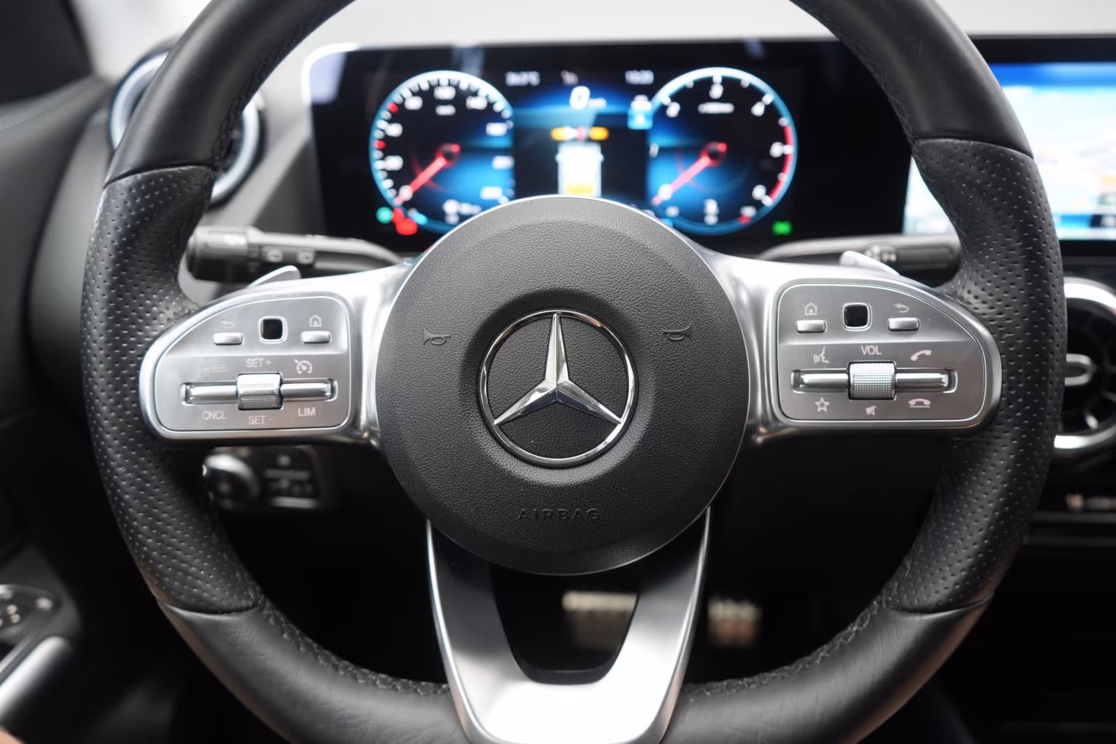 (B-336) Mercedes-Benz GLA 220 d 8G-DCT AMG Line Leder/Temp/Kame - Image 16