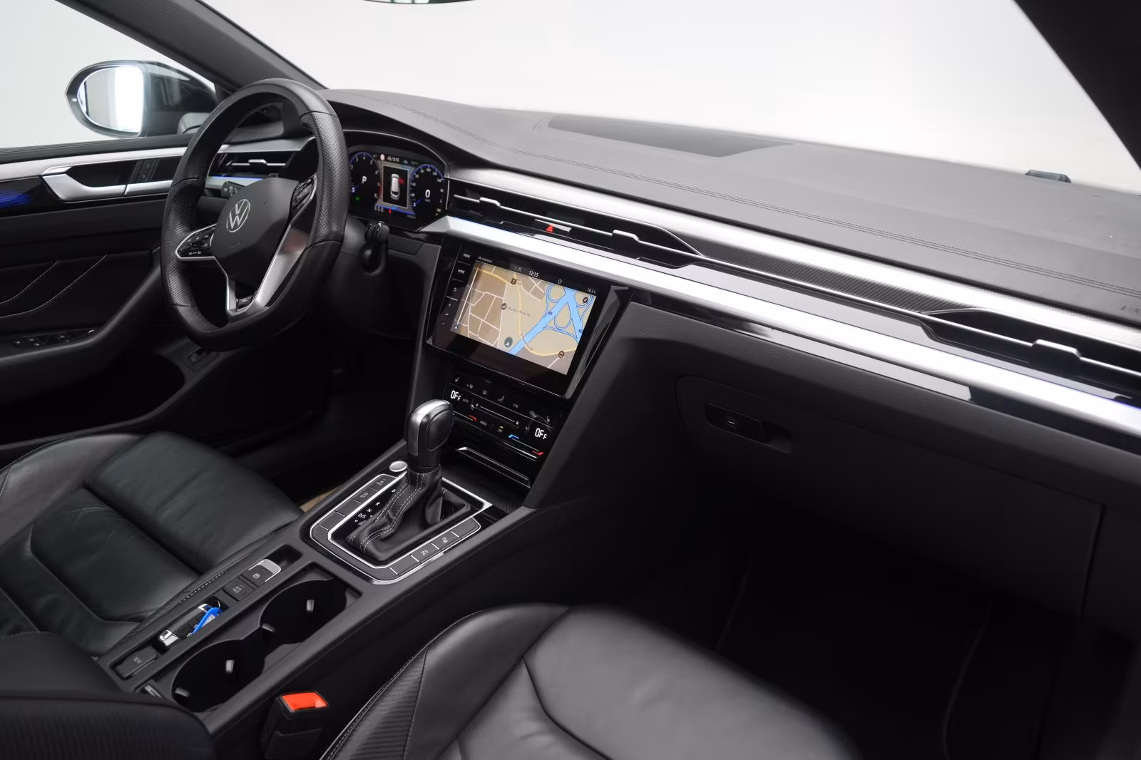 (B-686) Volkswagen Arteon Shooting Brake 2.0 TSI DSG R line Lede - Image 8