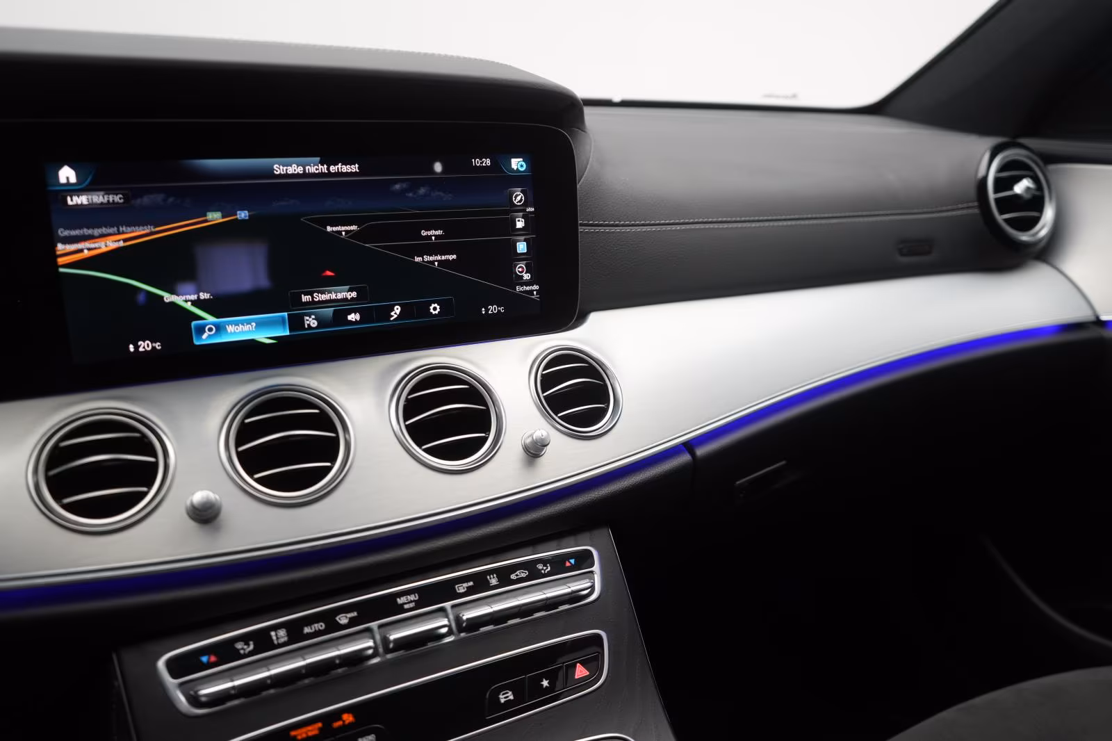 (B-252) Mercedes-Benz(Hybrid) E 300 de T 9G-Tronic AMG Distronic/Kamera/HUD/La - Image 23