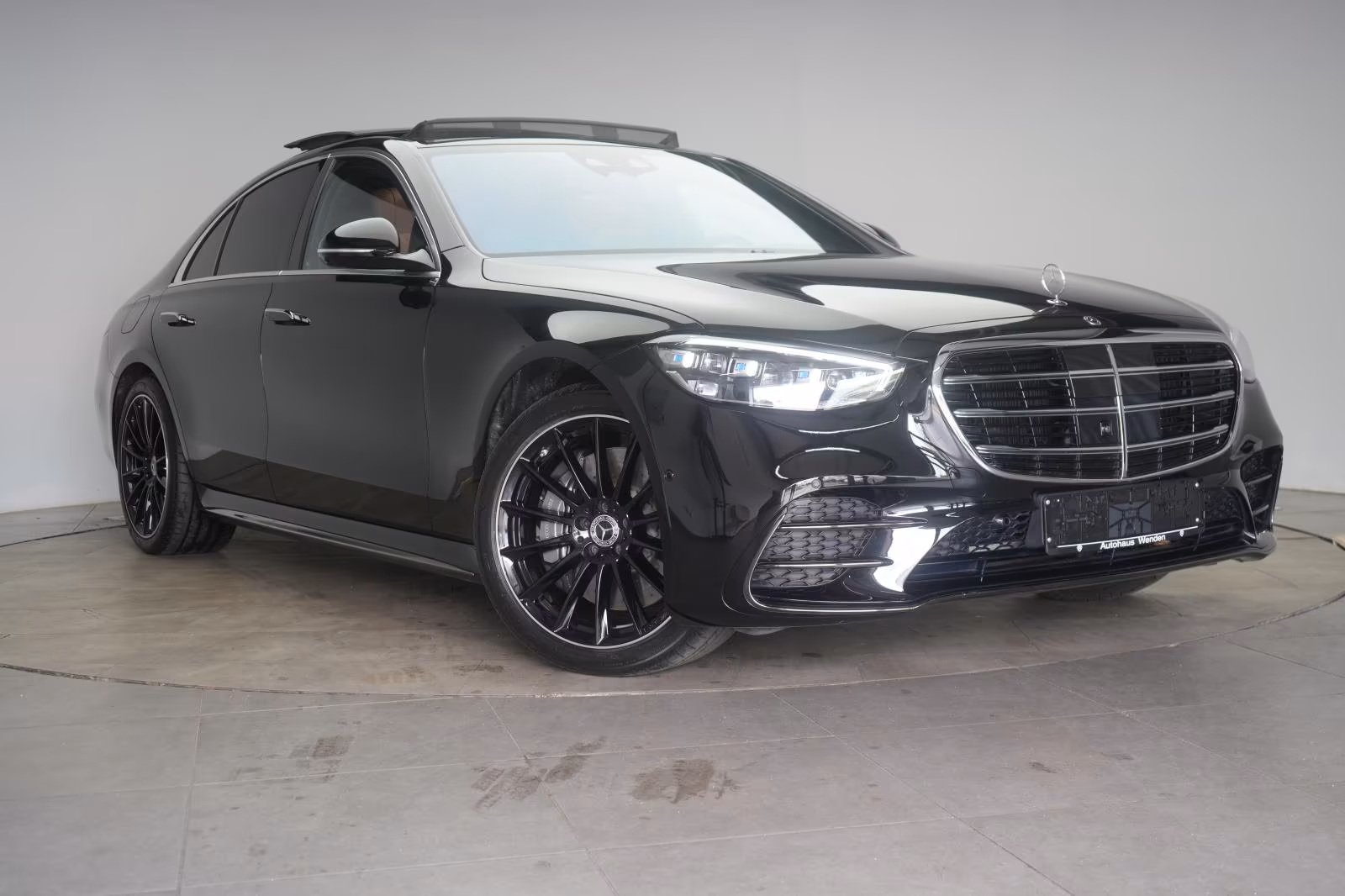 (B-077) Mercedes-Benz S 580 e 4Matic 9G-T AMG HUD/Burmester/Pano/ - Image 1