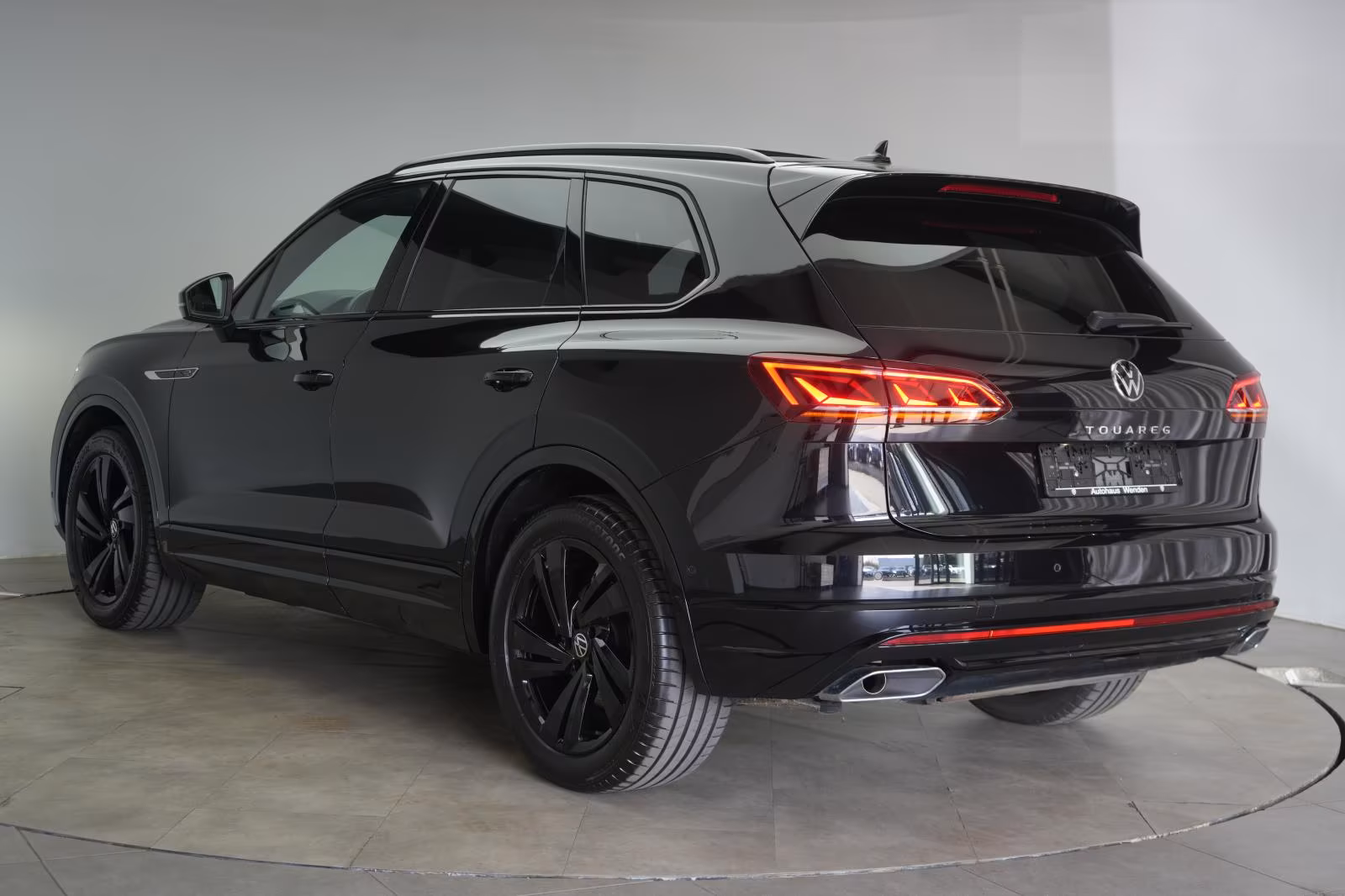 (B-417) Volkswagen Touareg 3.0 V6 TDI 4Motion R-Line Leder/ACC/Kame - Image 4