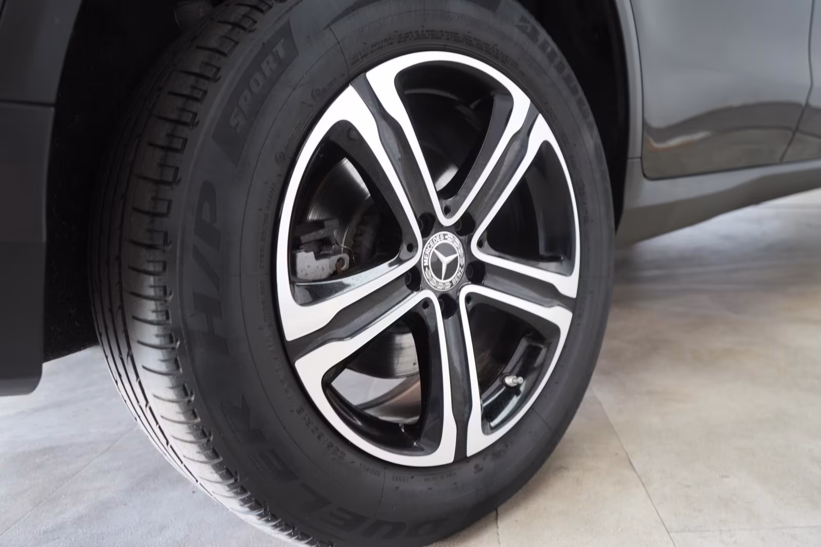 (B-376) Mercedes-Benz(Hybrid) GLC 300 e 4Matic 9G-Tronic Temp/Kamera/AHK/ - Image 25