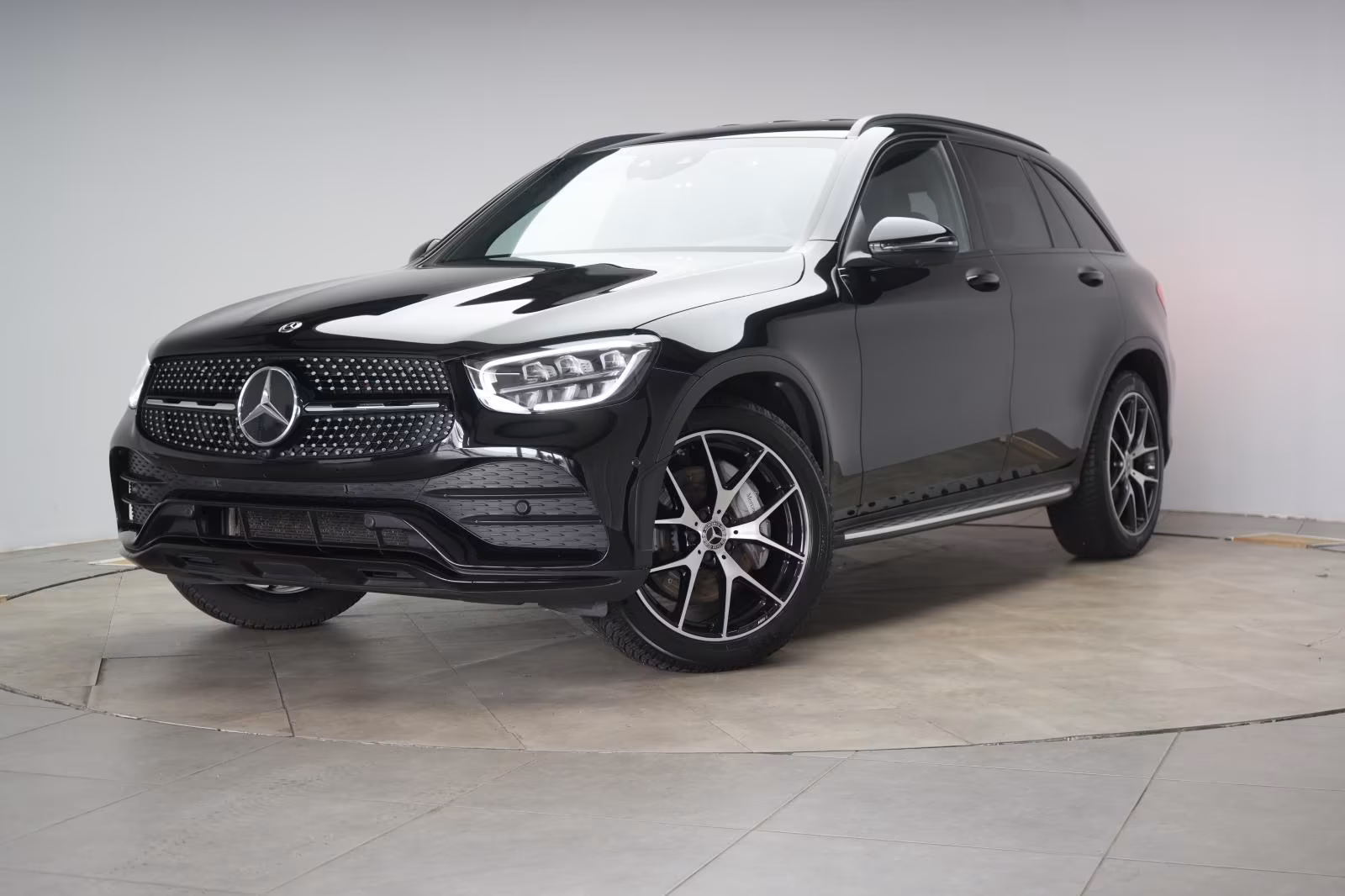 (B-232) Mercedes-Benz GLC 300 d 4Matic 9G-Tronic AMG Temp/Kamera/ - Image 3