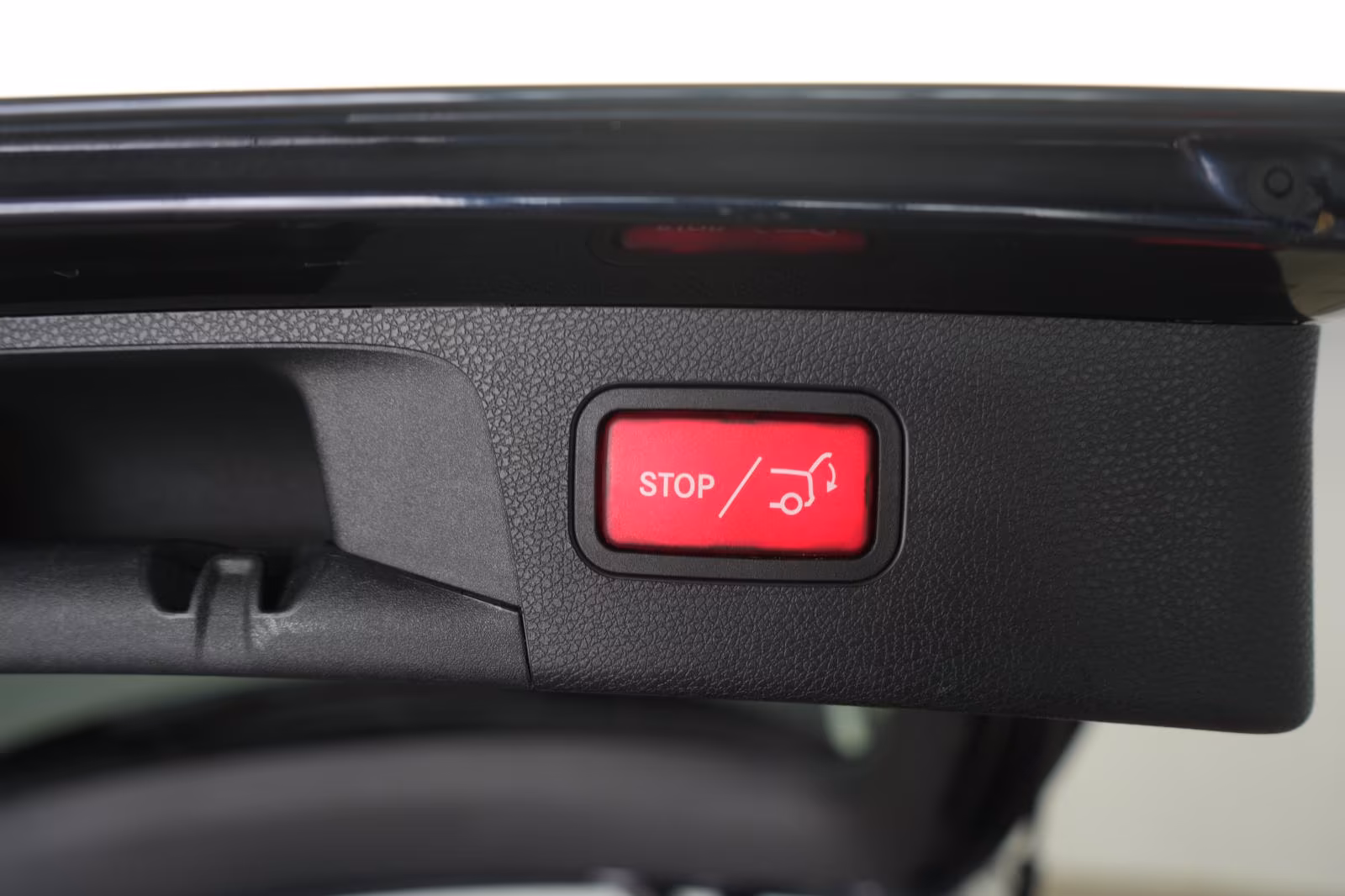 (B-259) Mercedes-Benz(Hybrid) E 300 e T 9G-Tronic AMG Distronic/Kamera/AHK/L - Image 22