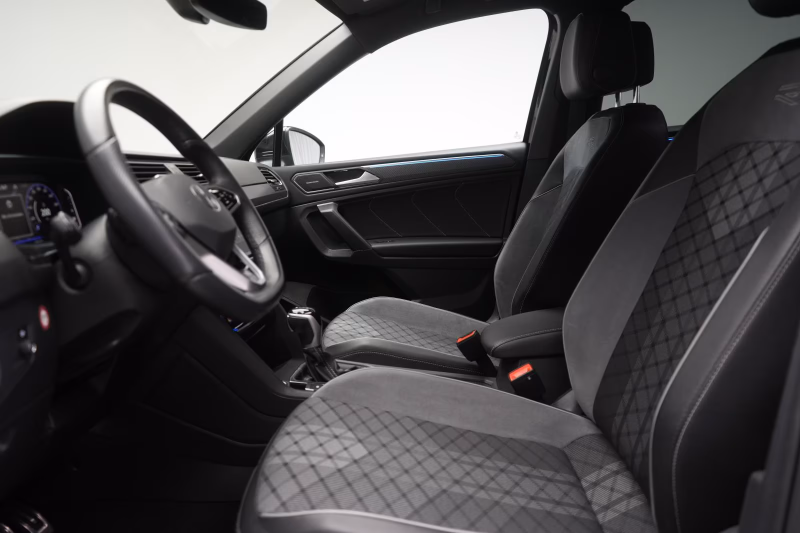 (B-249) Volkswagen Tiguan Allspace 2.0 TDI 4 Motion R line ACC/Kame - Image 6