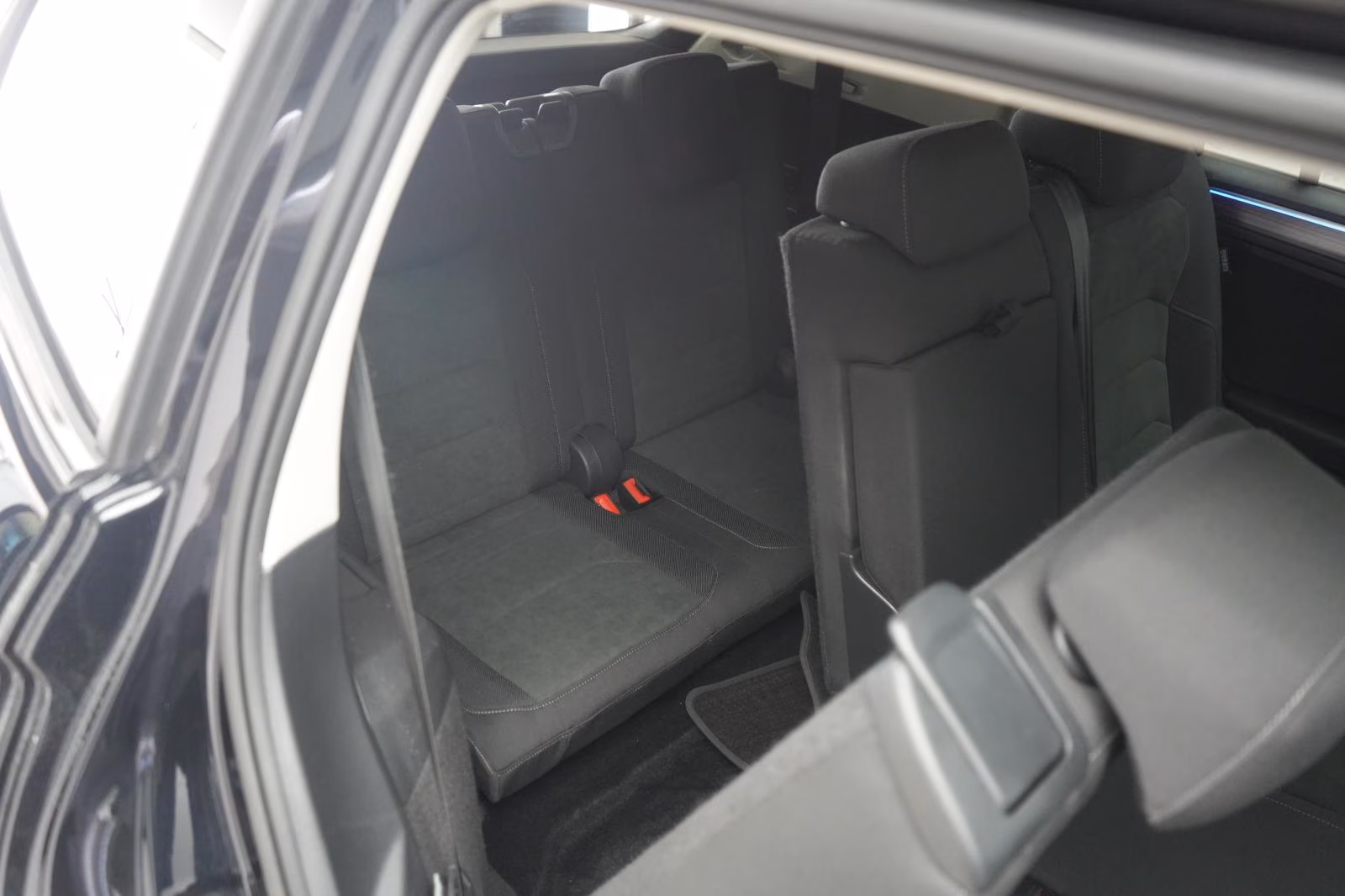 (B-288) Volkswagen Tiguan Allspace 2.0 TDI 4Motion Elegance STHZ/Pa - Image 12