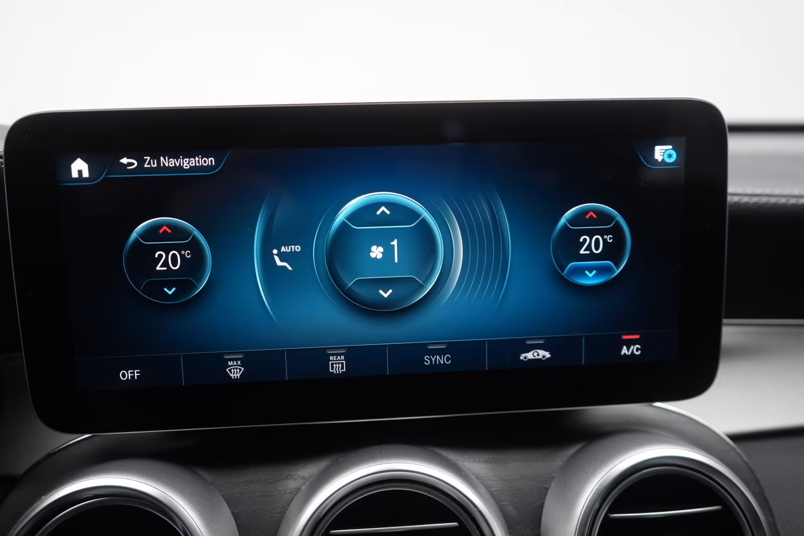 (B-272) Mercedes-Benz GLC 300 d 4Matic 9G-Tronic AMG Temp/Kamera/ - Image 19