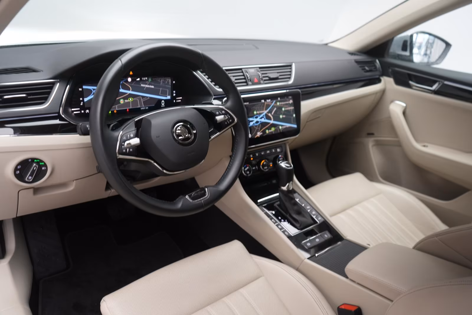 (B-671) Skoda Superb Combi 2.0 TSI - Image 8