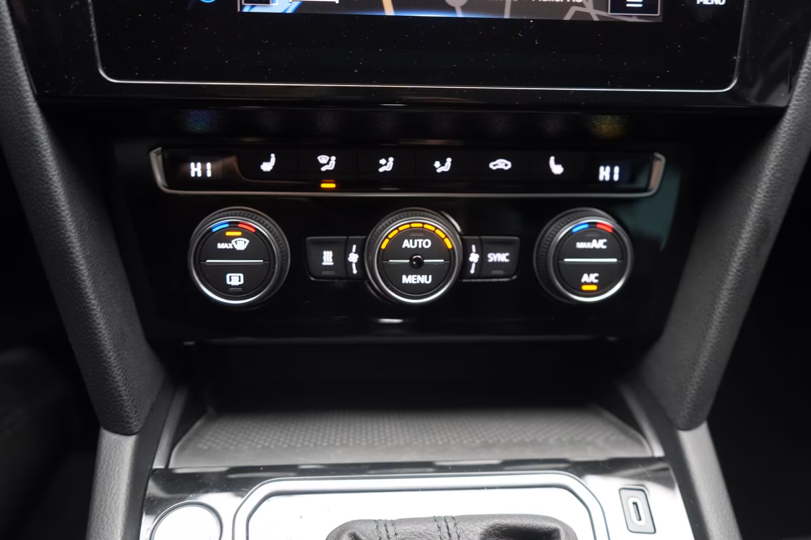 (B-313) Volkswagen Passat Variant 2.0 TDI DSG 4Motion Elegance R li - Image 17