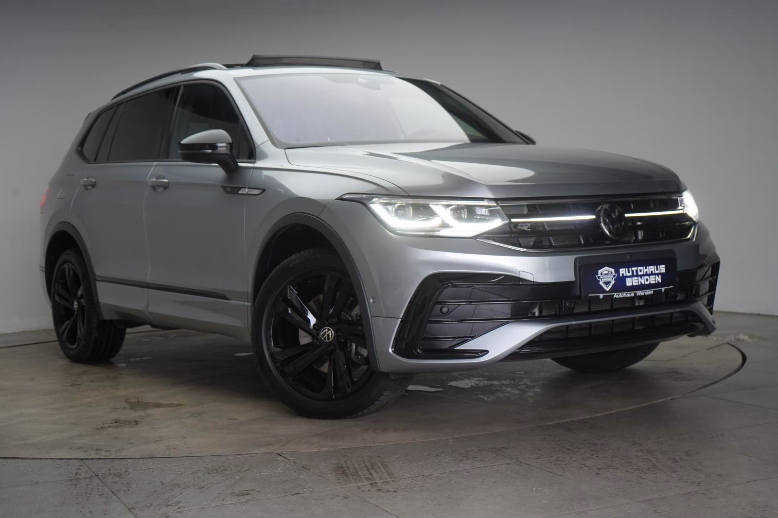 (B-160) Volkswagen Tiguan Allspace 2.0 TDI 4Motion R-Line Leder/ACC - Image 1