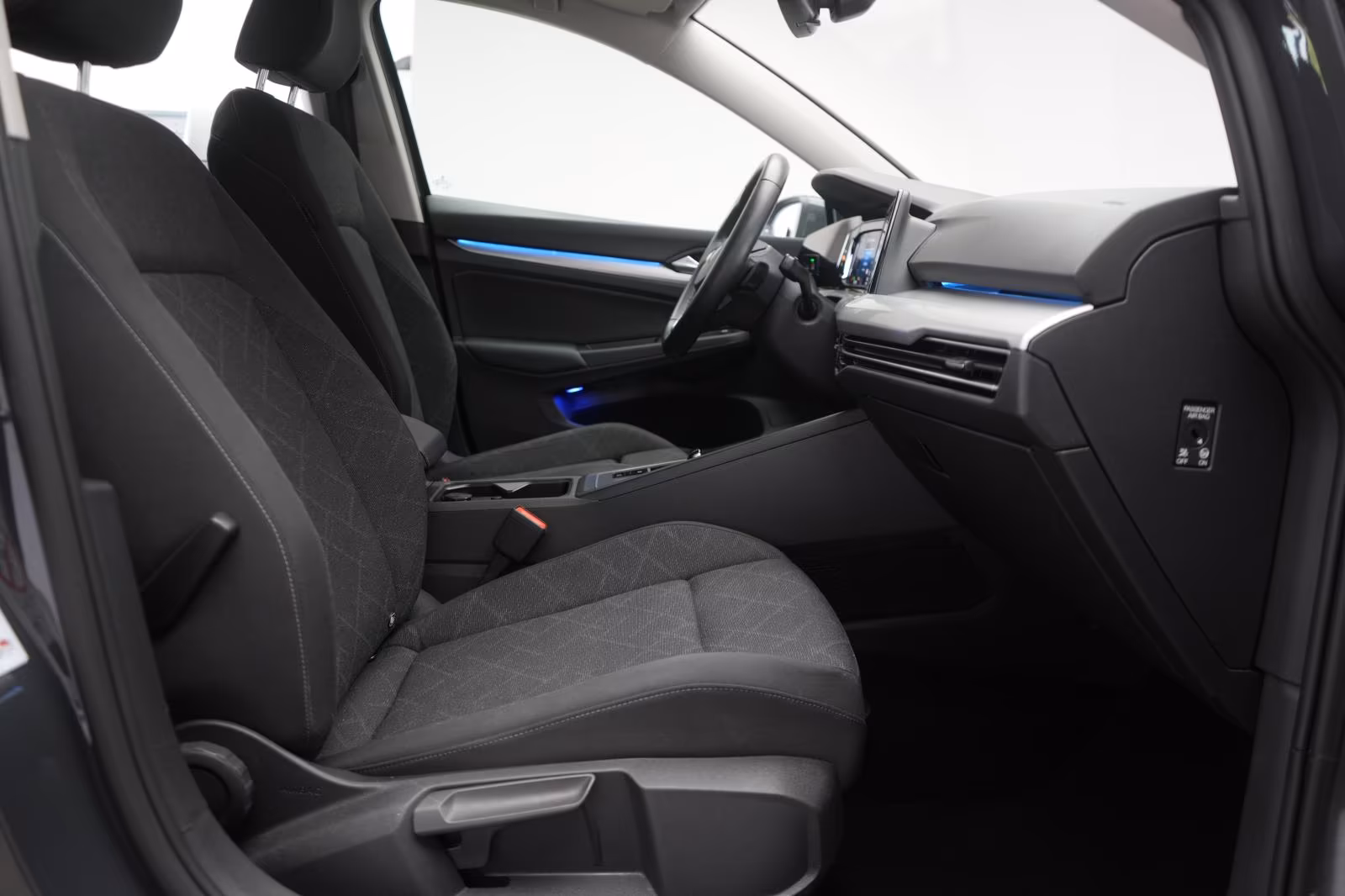 (B-303) Volkswagen Golf 2.0 TDI DSG Life Appconnect/ACC/Virtual/Lan - Image 9