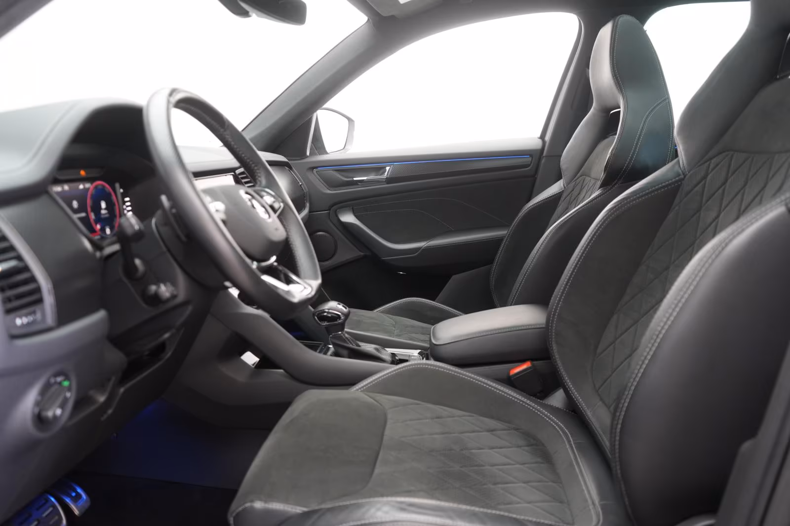 (B-525) Skoda Kodiaq 2.0 TDI DSG Sportline CarPlay/ACC/Kamera/ - Image 6