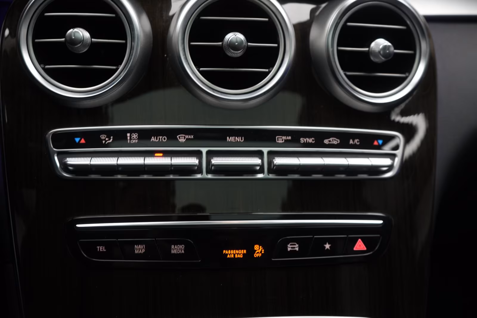 (B-694) Mercedes-Benz GLC 220 d 4Matic 9G-Tronic Distronic/Kamera/ - Image 21