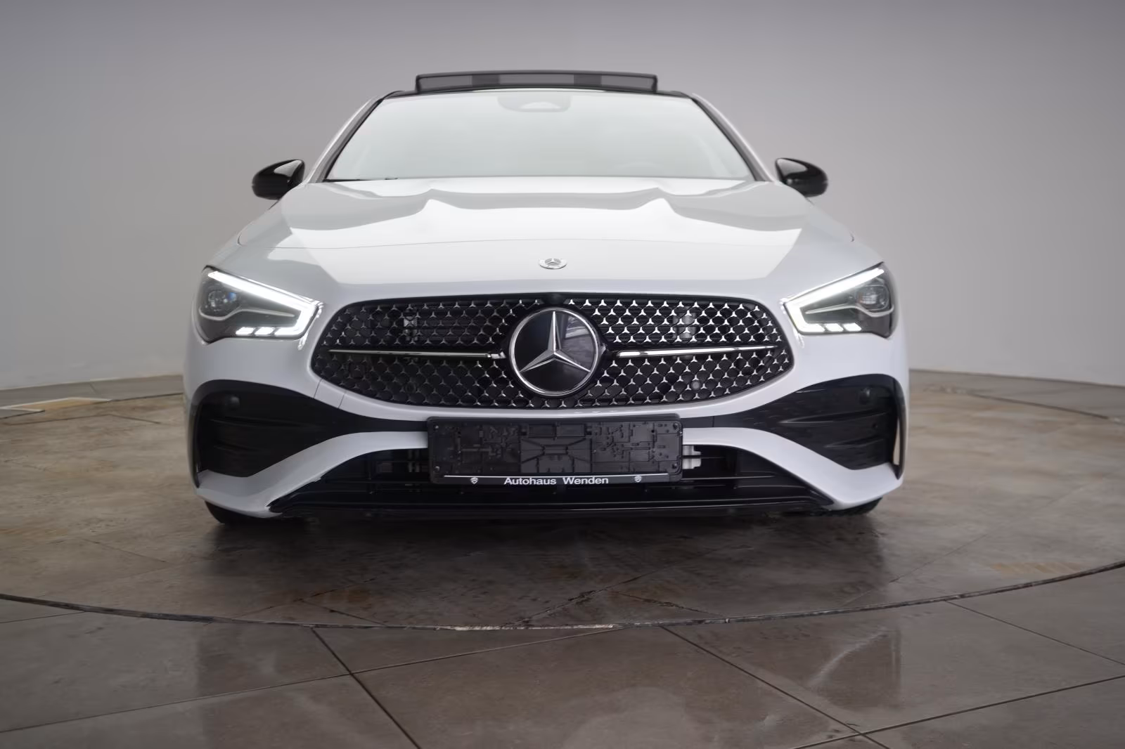 (B-202) Mercedes-Benz CLA 220 Shooting Brake d 8G-DCT AMG Line Adv - Image 2