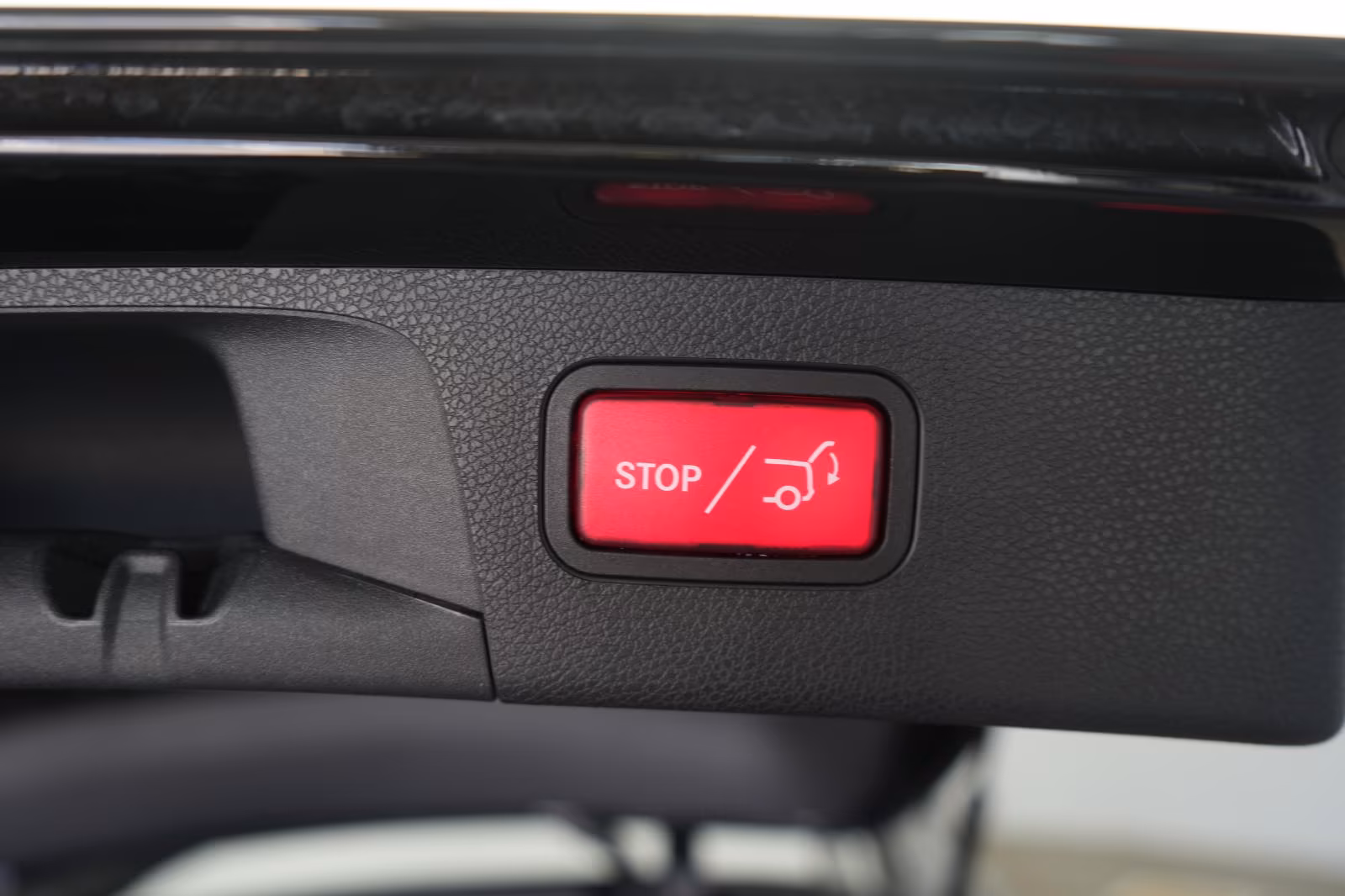 (B-607) Mercedes-Benz E 220 d T 9G-Tronic AMG CarPlay/Temp/Kamera/ - Image 19