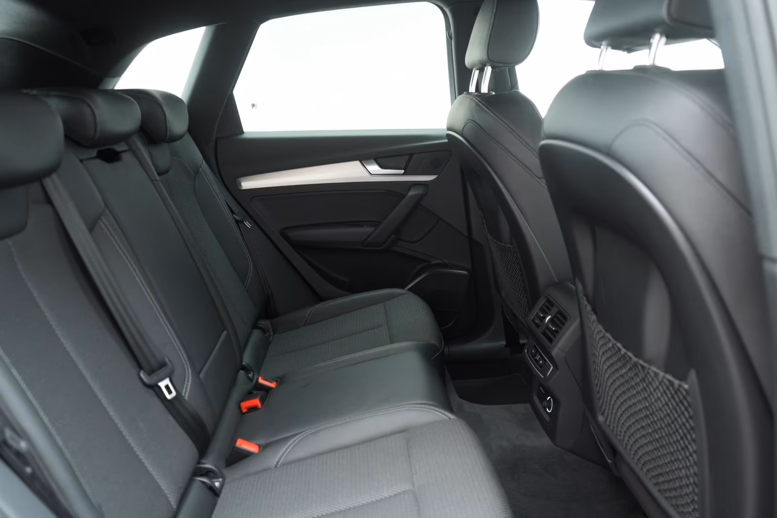 (B-123) Audi Q5 40 TDI quattro S-Line Temp/Kamera/AHK/Massage - Image 9