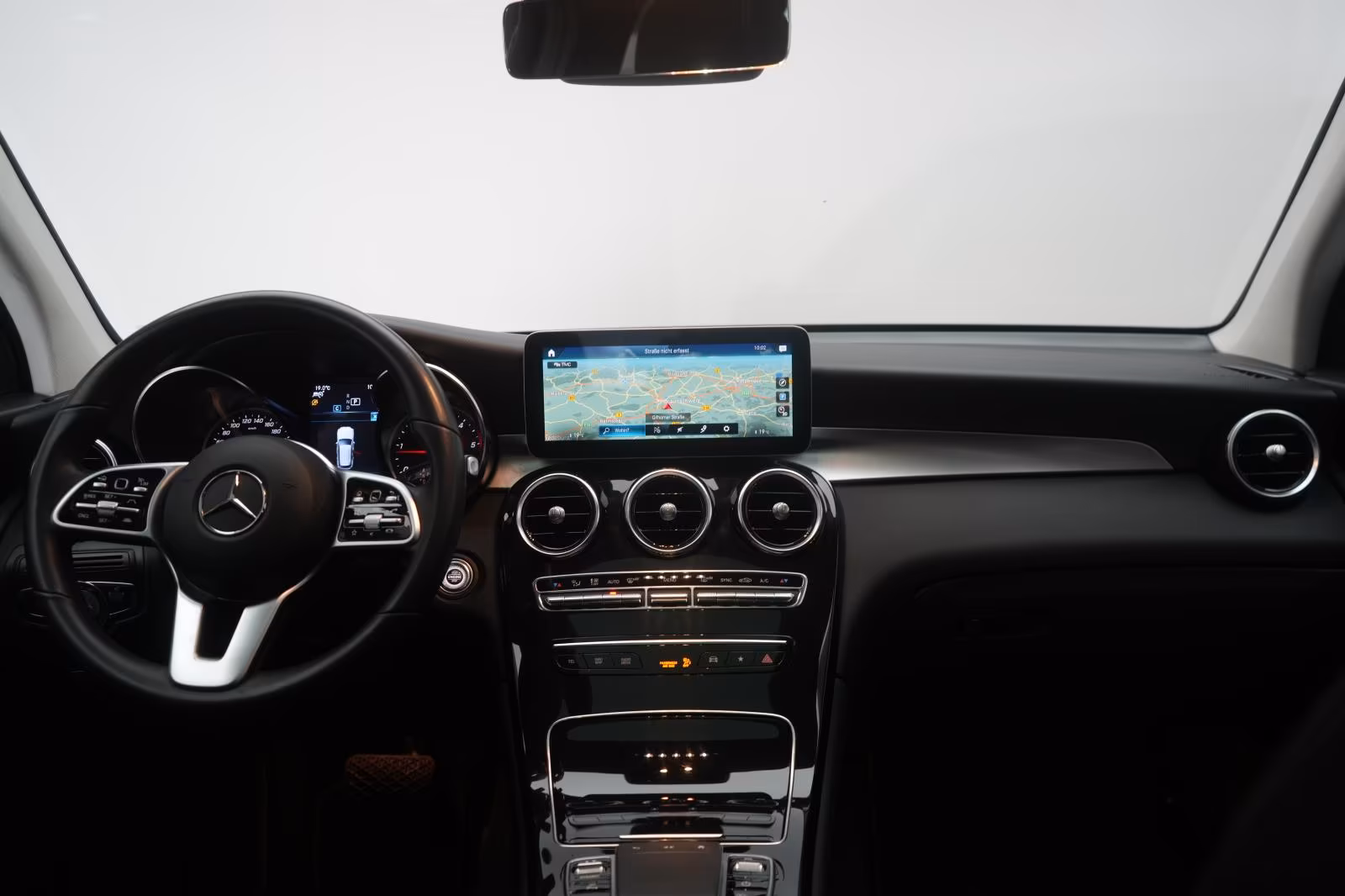 (B-728) Mercedes-Benz GLC 220 d 4Matic 9G-Tronic Distronic/Kamera/Pan - Image 20
