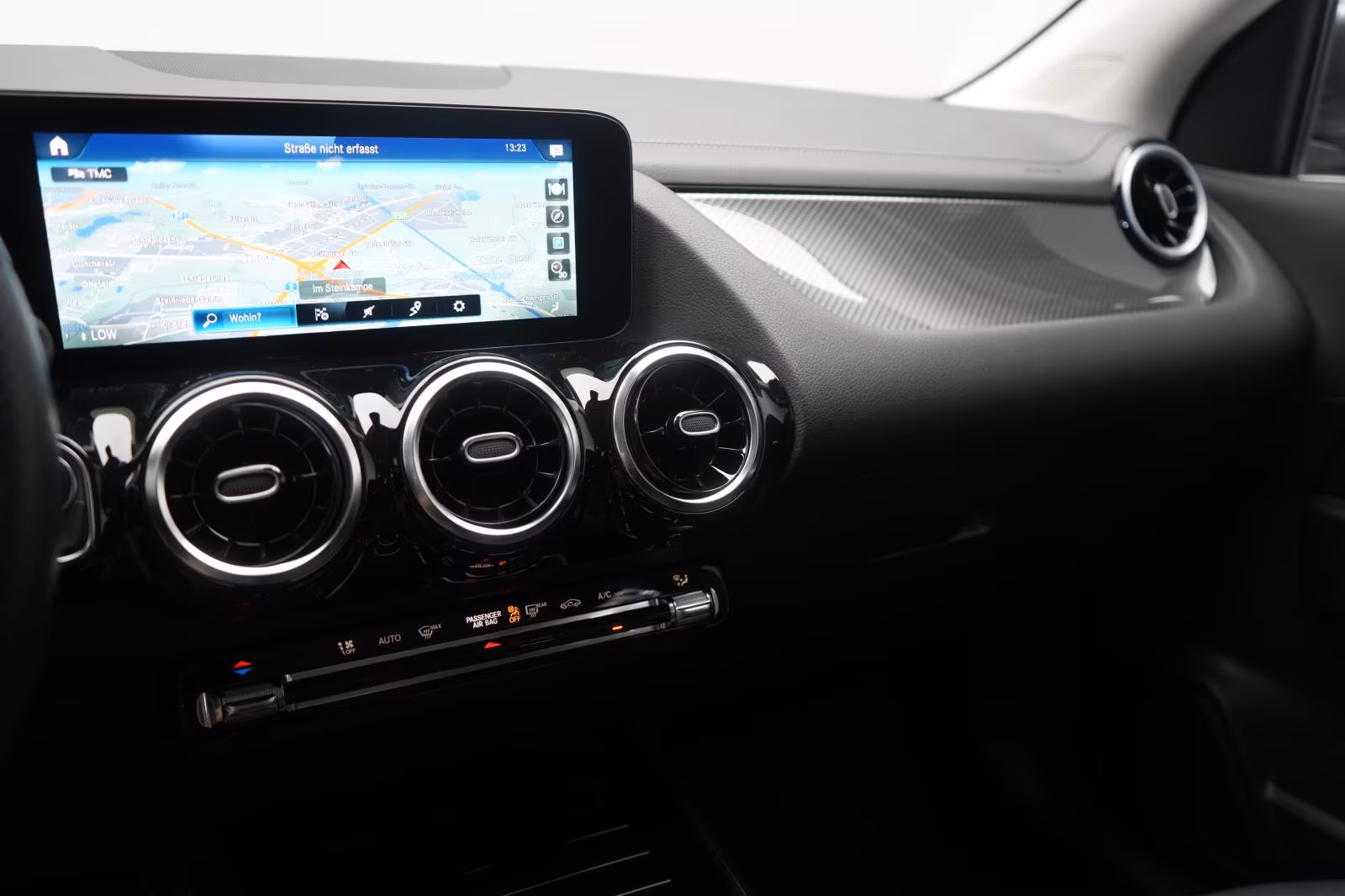 (B-336) Mercedes-Benz GLA 220 d 8G-DCT AMG Line Leder/Temp/Kame - Image 17