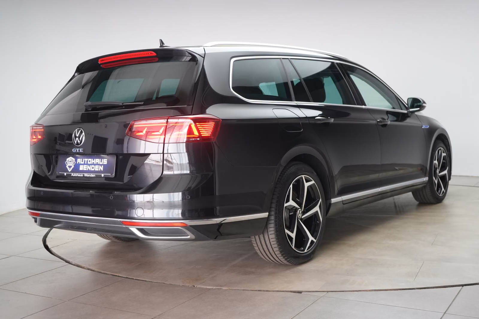 (B-639) Volkswagen(Hybrid) Passat 1.4 TSI Plug-In-Hybrid DSG GTE ACC/Kamera - Image 5