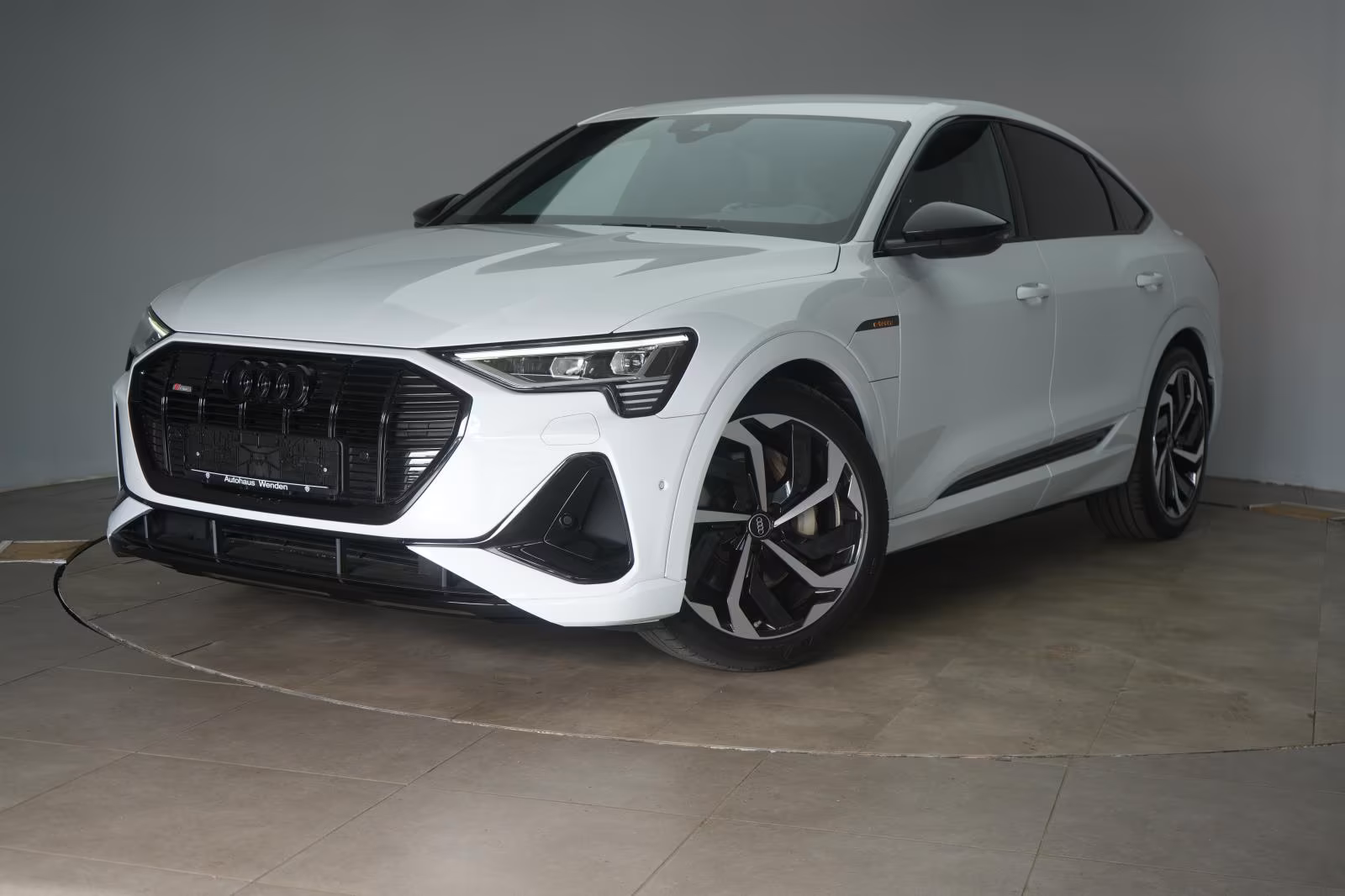 (B-581) Audi e-tron Sportback 55 quattro S line Matrix/Kamera - Image 3