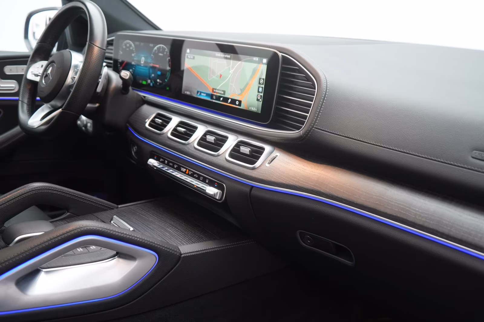 (B-741) Mercedes-Benz(Hybrid) GLE 350 de 4Matic 9G-Tronic AMG Leder/Distroni - Image 10