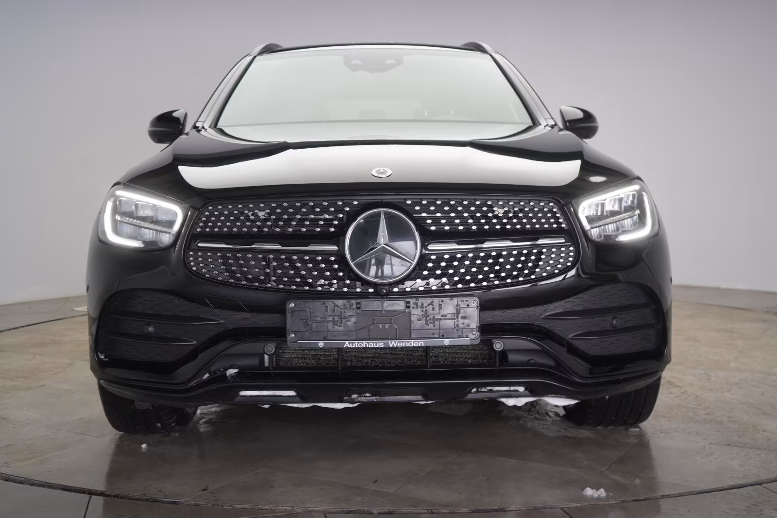 (B-739) Mercedes-Benz GLC 300 d 4Matic 9G-Tronic AMG Distronic/Kam - Image 2