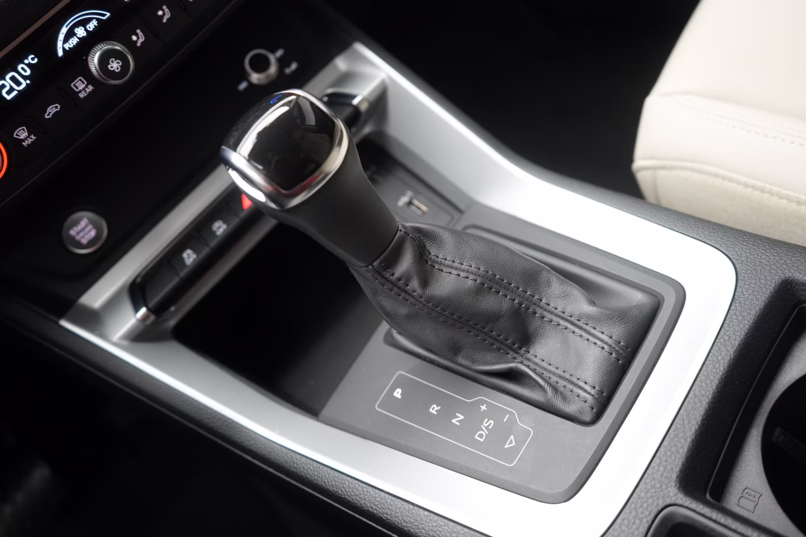 (B-075) Audi Q3 35 TFSI S tronic advanced Leder/Virtual/Matri - Image 19
