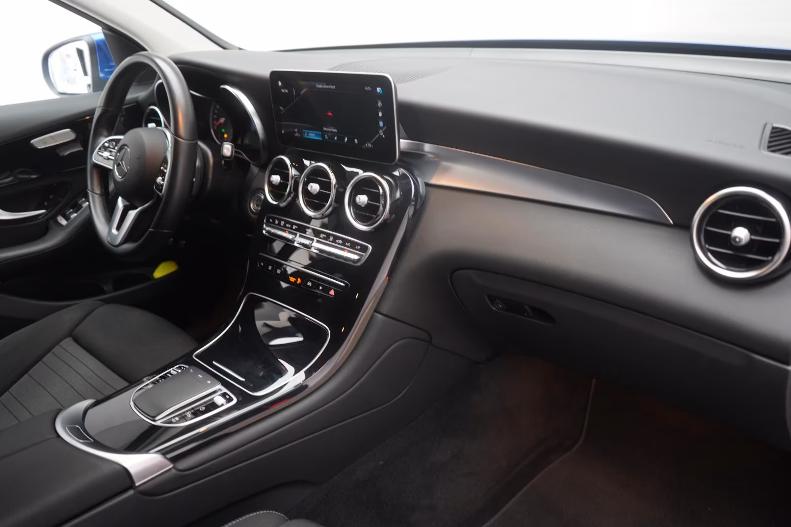 (B-144) Mercedes-Benz(Hybrid) GLC 300 e 4Matic 9G-Tronic AHK/Kamera/HUD/ - Image 10