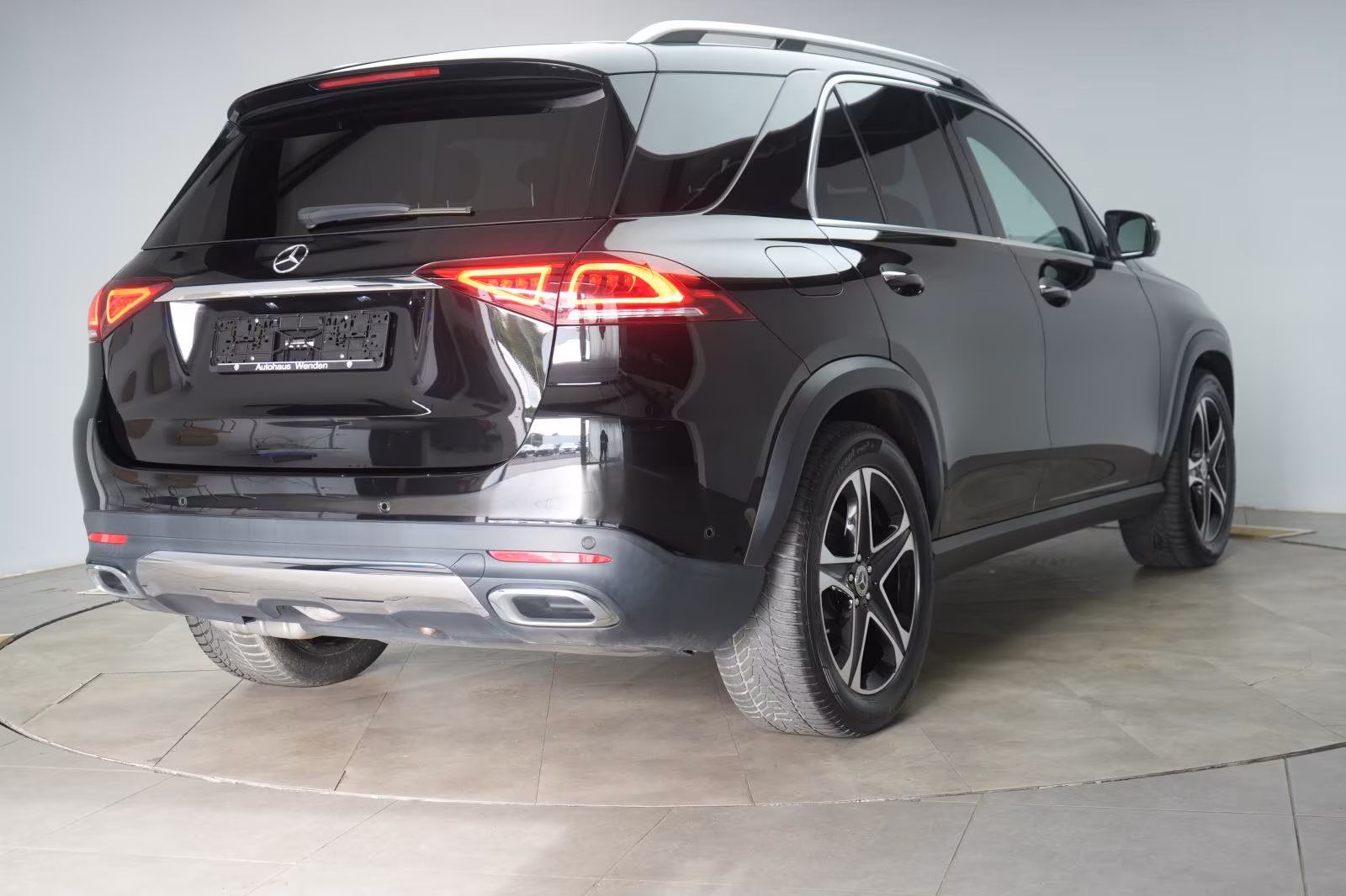 (B-732) Mercedes-Benz GLE 300 d 4Matic 9G-Tronic - Image 5