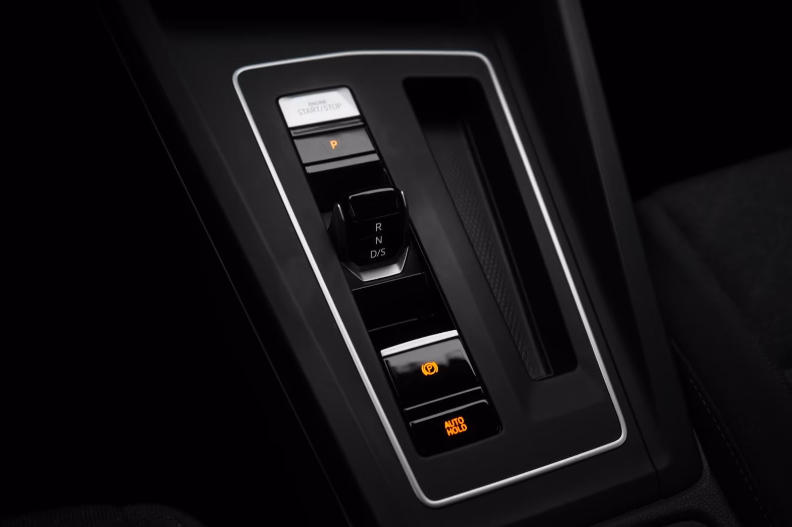 (B-420) Volkswagen Golf 1.0 eTSI DSG Life ACC/Kamera/Virtual/Lane/ - Image 17