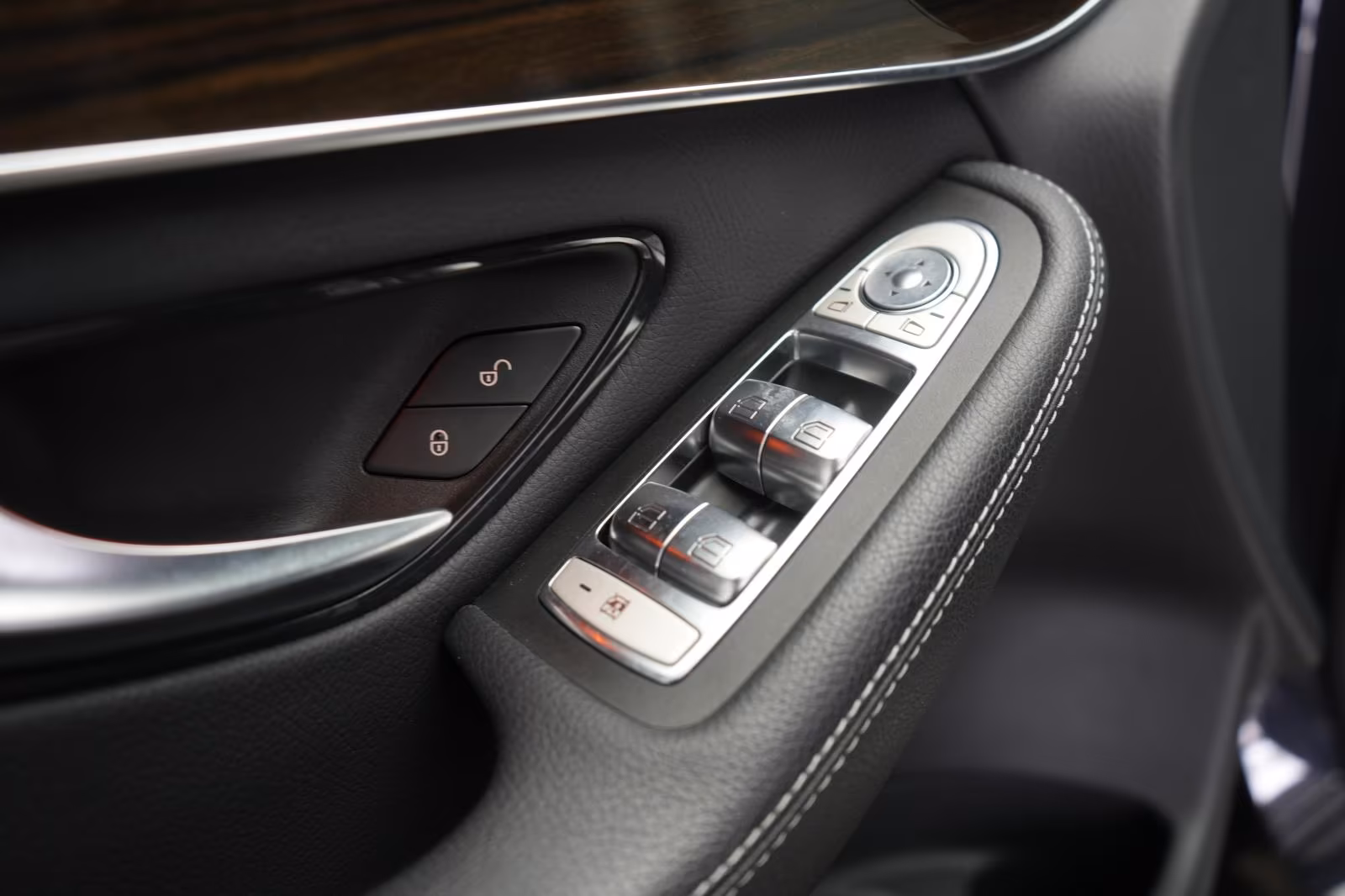 (B-239) Mercedes-Benz GLC 300 d 4Matic 9G-Tronic AMG Temp/Kamera/ - Image 18