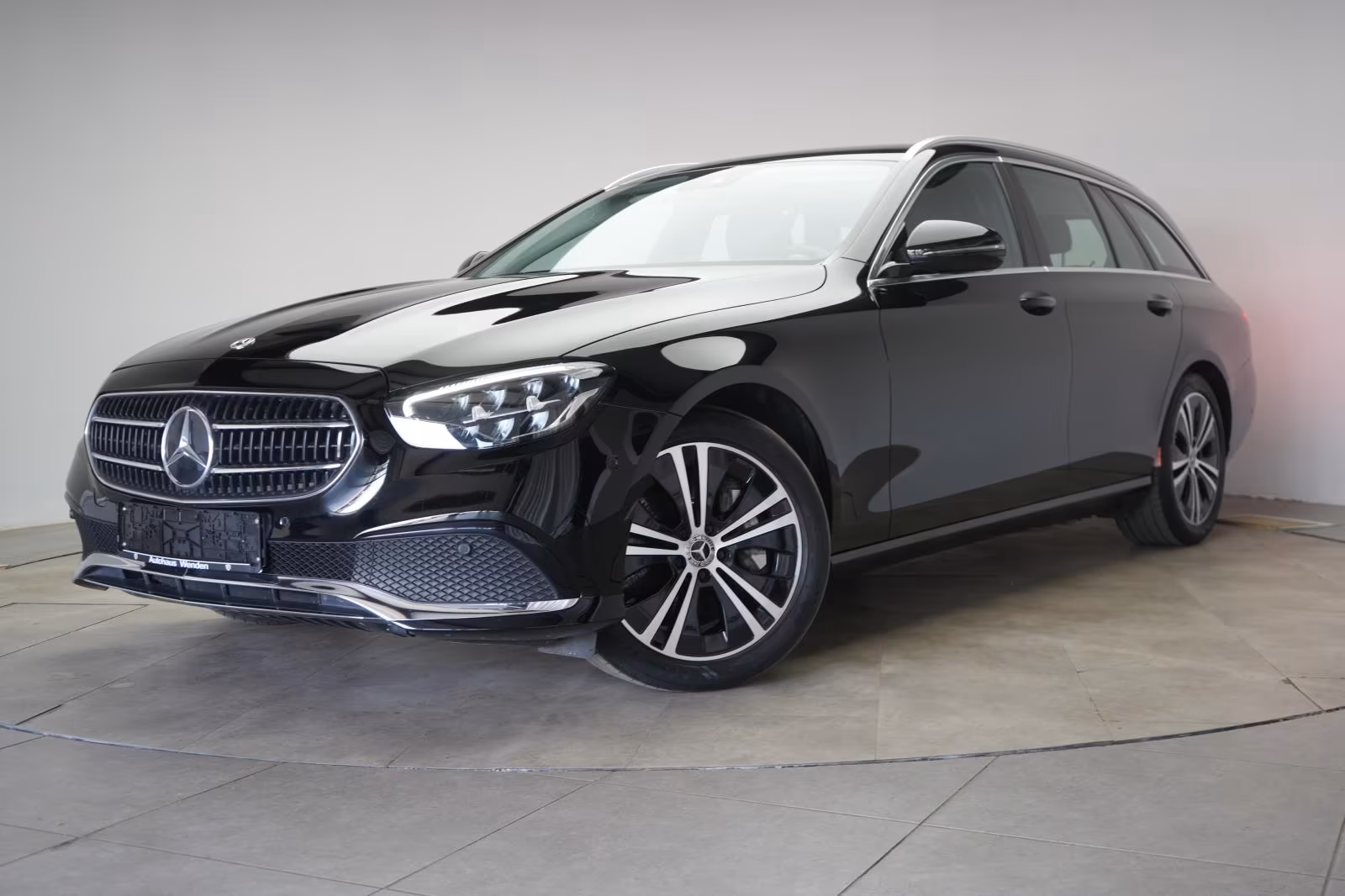 (B-195) Mercedes-Benz E 400 d 4Matic T 9G-Tronic Avantgarde CarPlay/Te - Image 3