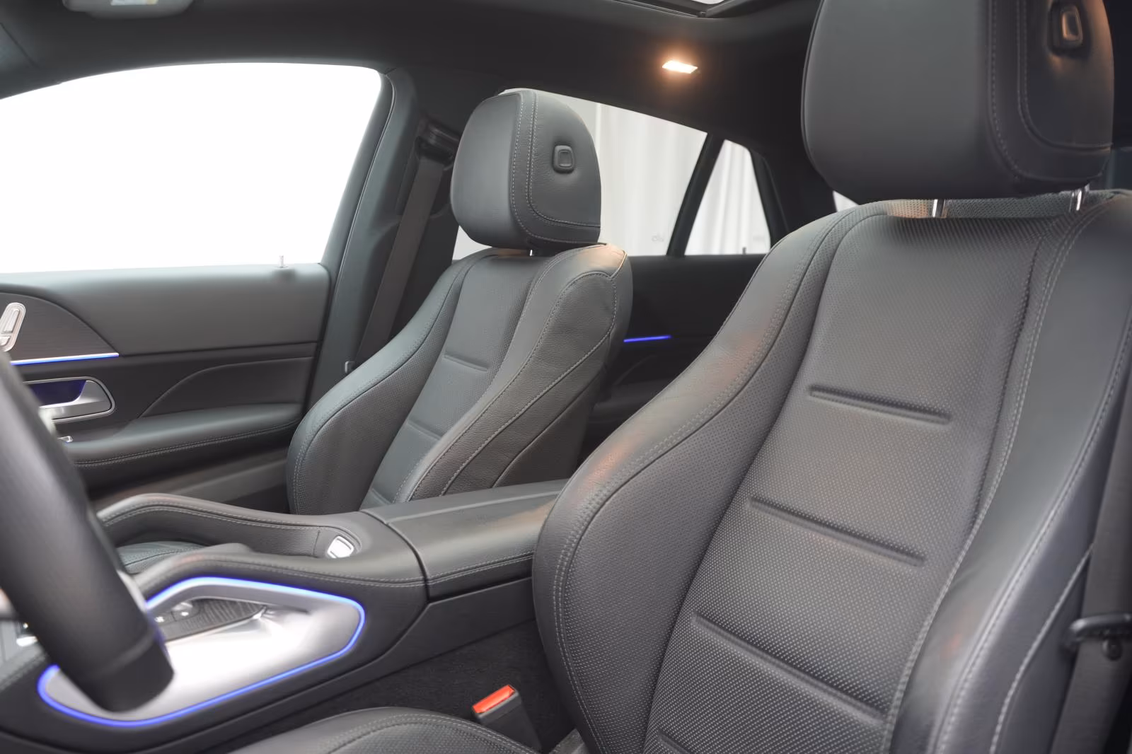 (B-741) Mercedes-Benz(Hybrid) GLE 350 de 4Matic 9G-Tronic AMG Leder/Distroni - Image 7