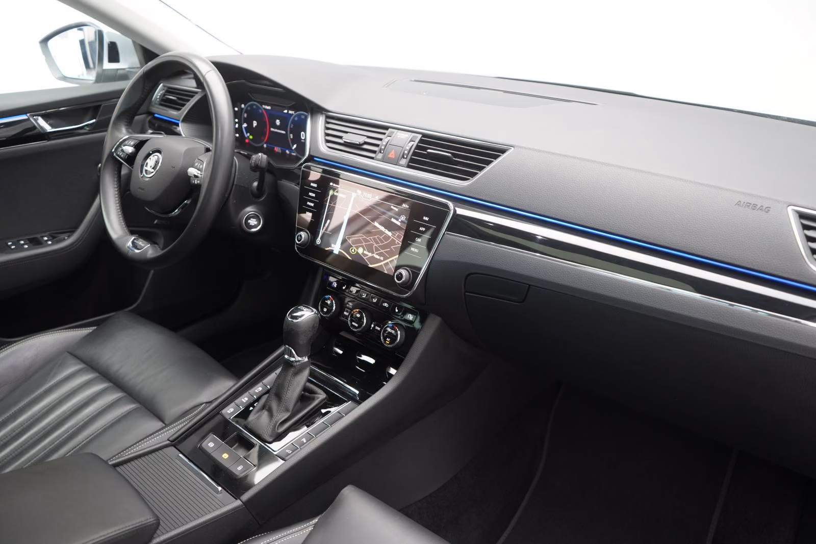 (B-190) Skoda Superb 2.0 TDI DSG L&K Leder/ACC/Pano/Canton/Vir - Image 9
