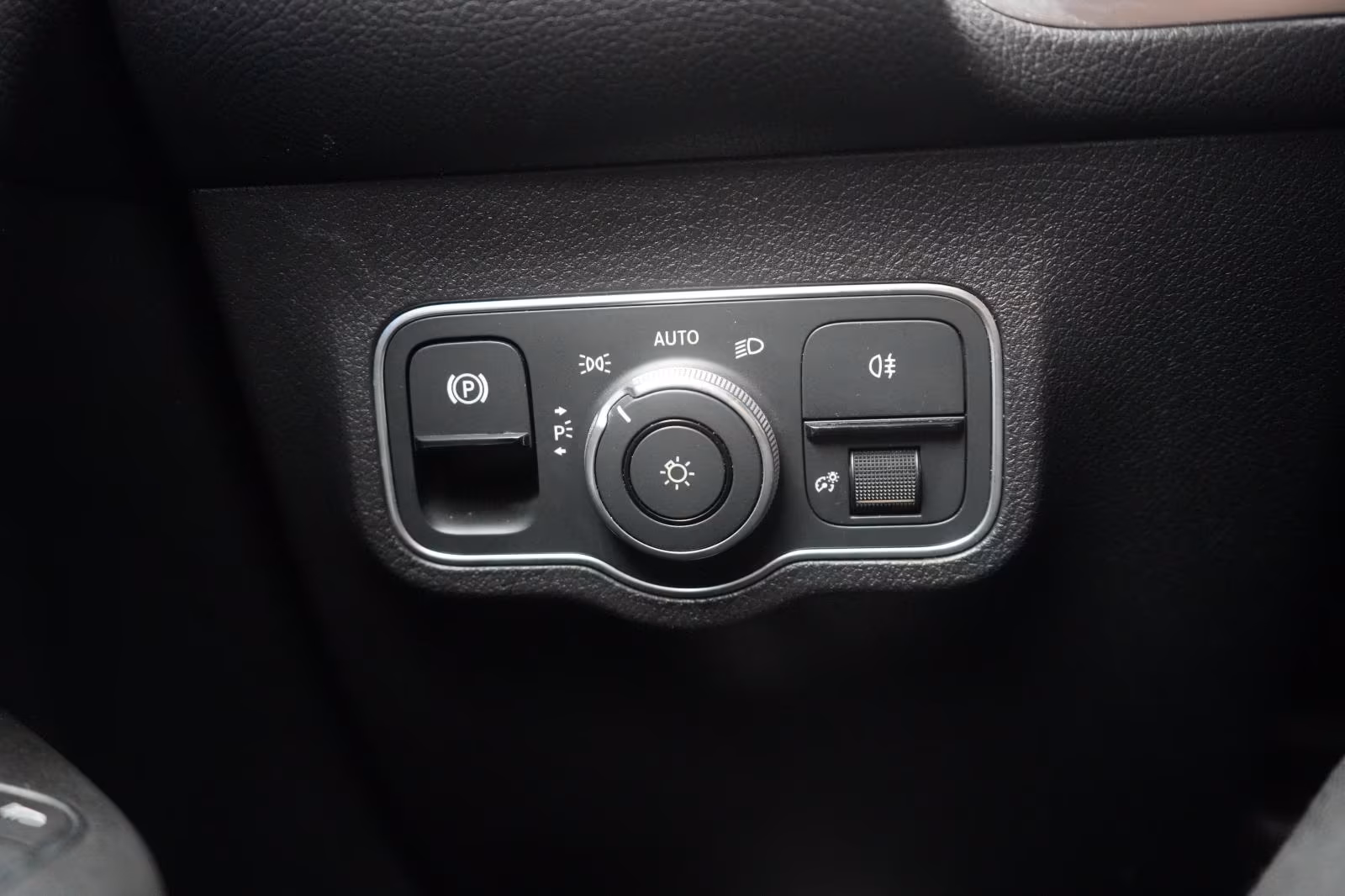 (B-482) Mercedes-Benz GLB 220 d 8G-DCT AMG Distronic/HUD/Kamera/A - Image 23