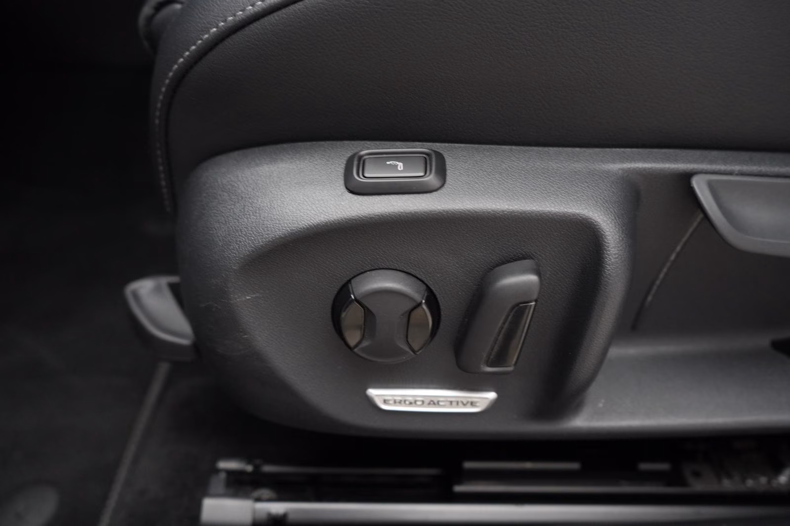 (B-479) Volkswagen(Hybrid) Passat 1.5 e-Hybrid DSG R-Line ACC/Kamera/Pano/L - Image 22