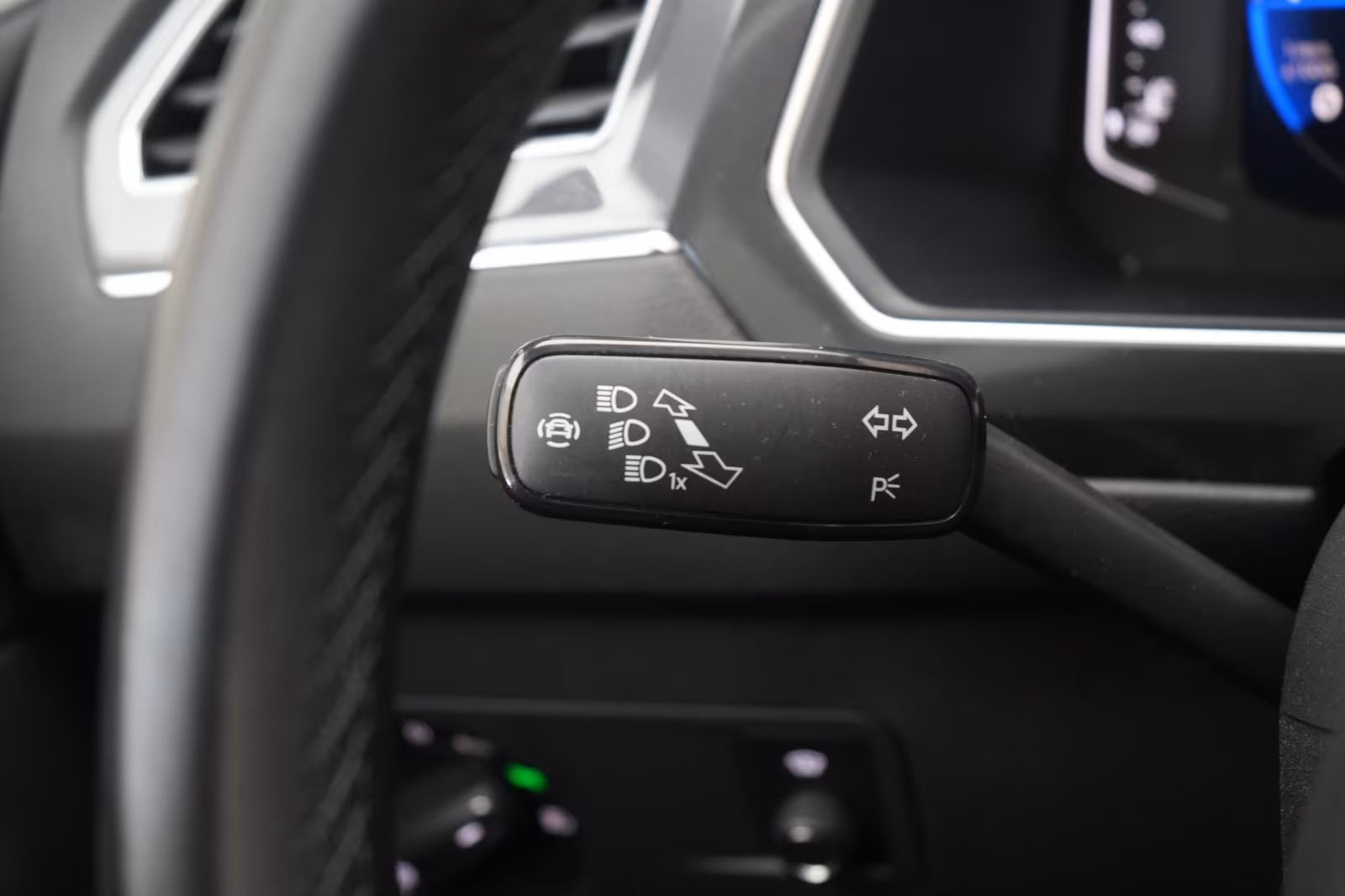 (B-045) Volkswagen Tiguan Allspace 2.0 TDI 4Motion DSG R-Line ACC/K - Image 21