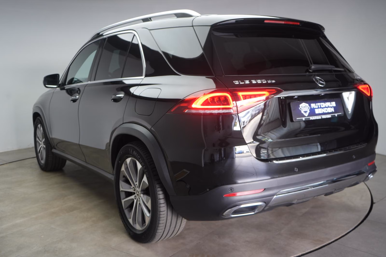 (B-364) Mercedes-Benz(Hybrid) GLE 350 de 4Matic 9G-Tronic Exclusive Leder/H - Image 4