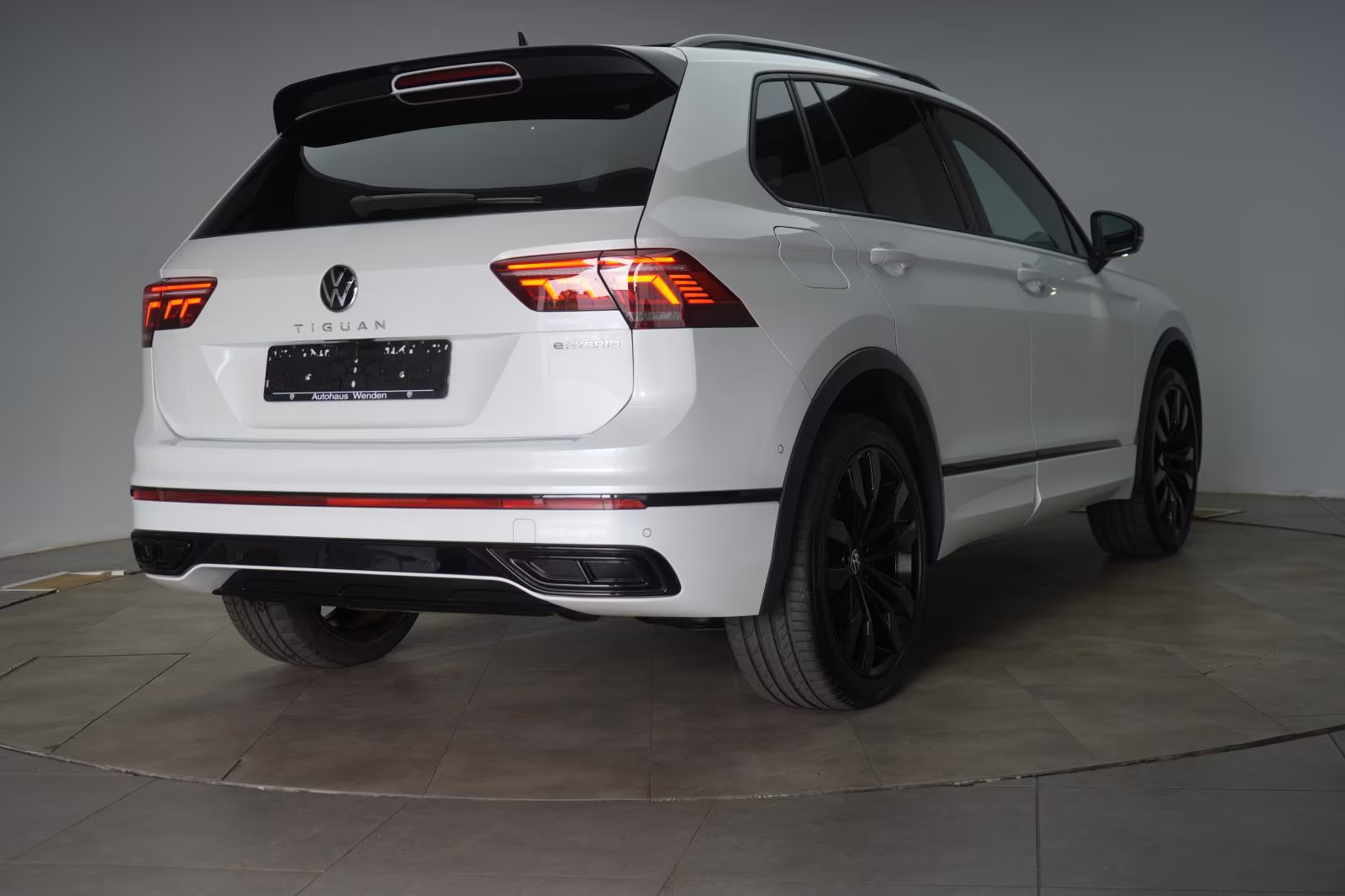 (B-147) Volkswagen(Hybrid) Tiguan 1.4 eHybrid DSG R-Line Leder/ACC/Pano/Kam - Image 5