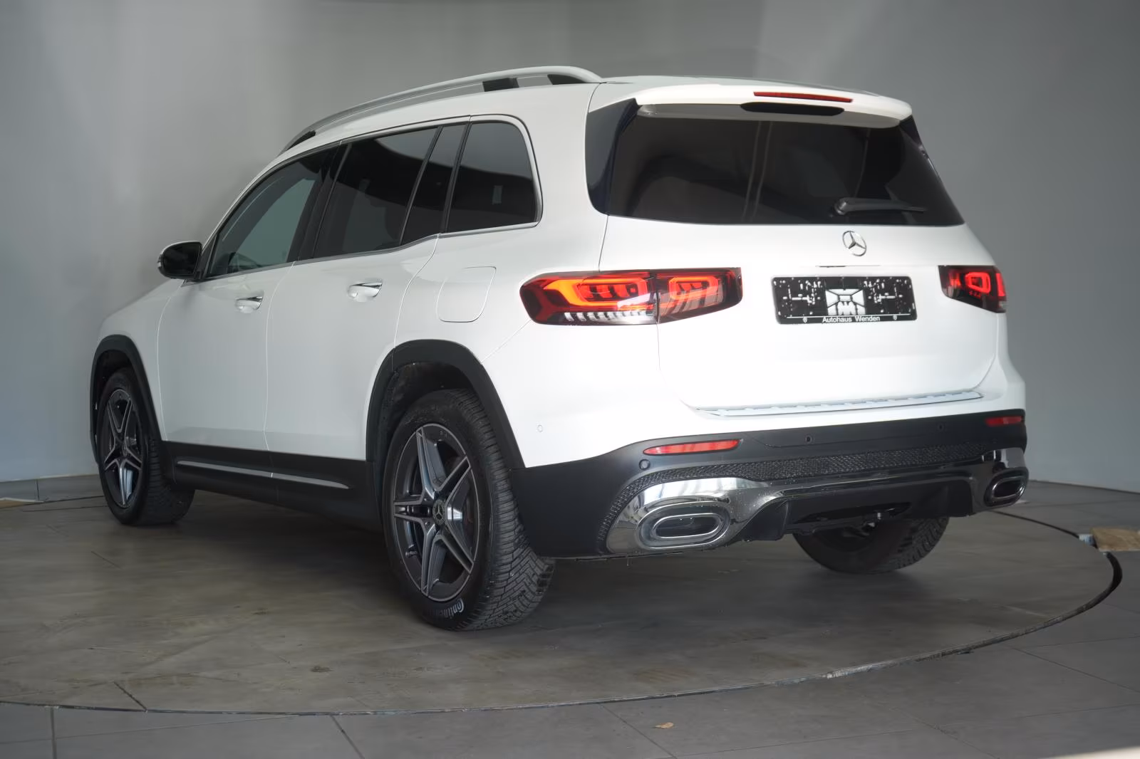 (B-228) Mercedes-Benz GLB 220 d 4Matic 8G-DCT AMG Kamera/AHK/Lane - Image 4