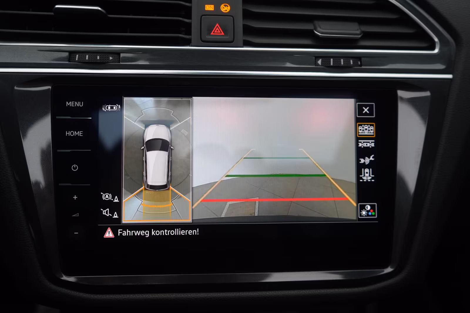 (B-566) Volkswagen Tiguan 2.0 TSI 4Motion DSG R-Line - Image 21